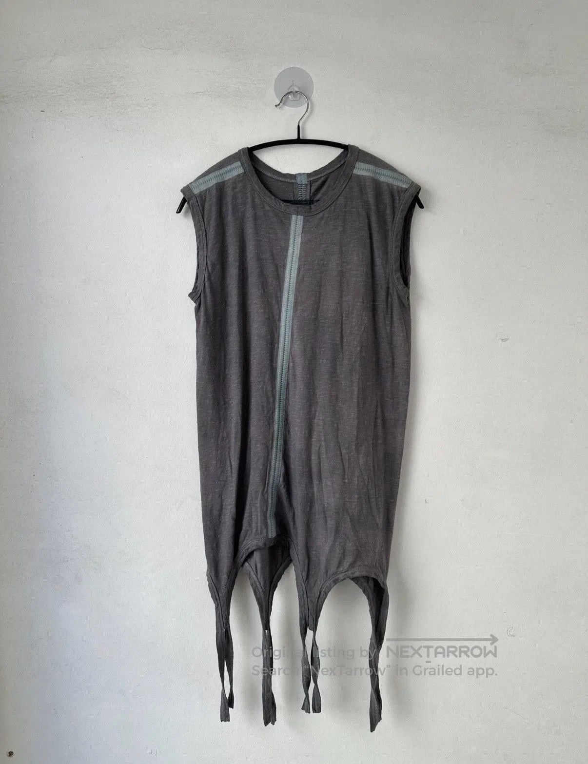 Issey Miyake Gray Sleeveless Top with Zip & Fringe Details. Size US S / EU 44-46 / 1 - 1 Thumbnail