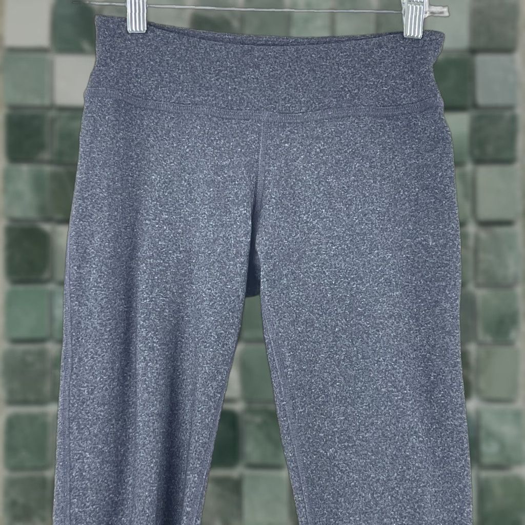 Beyond Yoga Beyond Yoga Gray Mid-Rise Ankle Leggings Womens Size Small Pull On Size 40" / US 18 - 1 Thumbnail