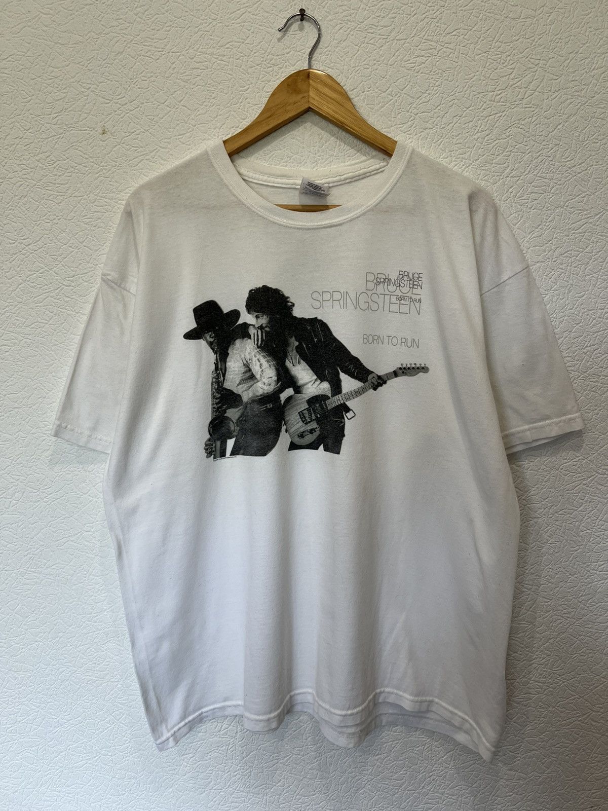 Band Tees Vintage White T Shirt Bruce Springsteen 2009 Thrill Hill Size US XL / EU 56 / 4 - 1 Thumbnail