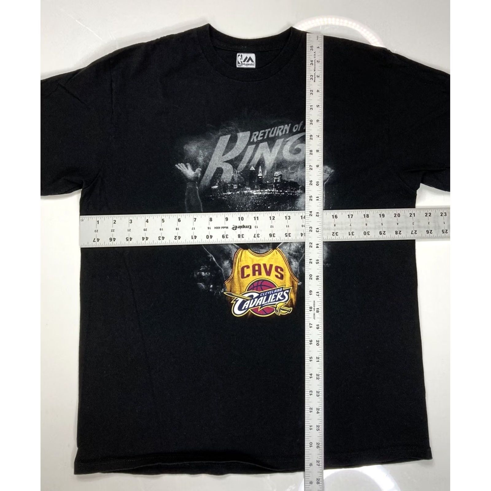 NBA VINTAGE Majestic Cleveland Cavaliers King Lebron James T-shirt Men LARGE Black Nike Size US L / EU 52-54 / 3 - 5 Thumbnail