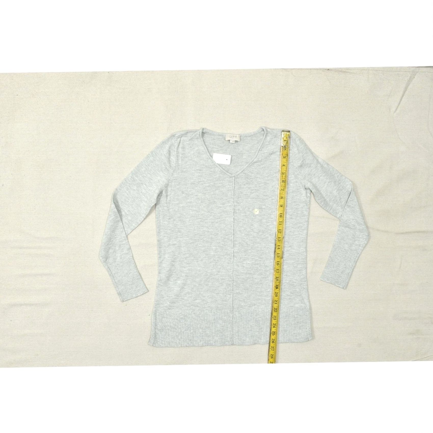 Loft LOFT Women S Gray V-Neck Long Sleeve Ribbed Hem Pullover Sweater NWT Size S / US 4 / IT 40 - 3 Thumbnail
