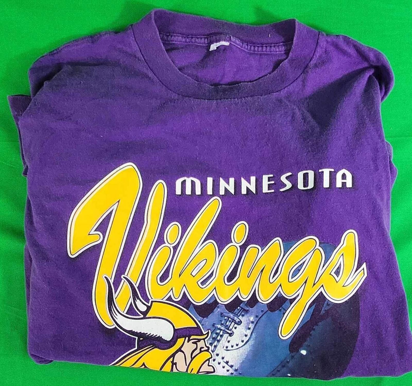 The Unbranded Brand Vintage Minnesota Vikings Purple Graphic T-Shirt Size ONE SIZE - 2 Thumbnail