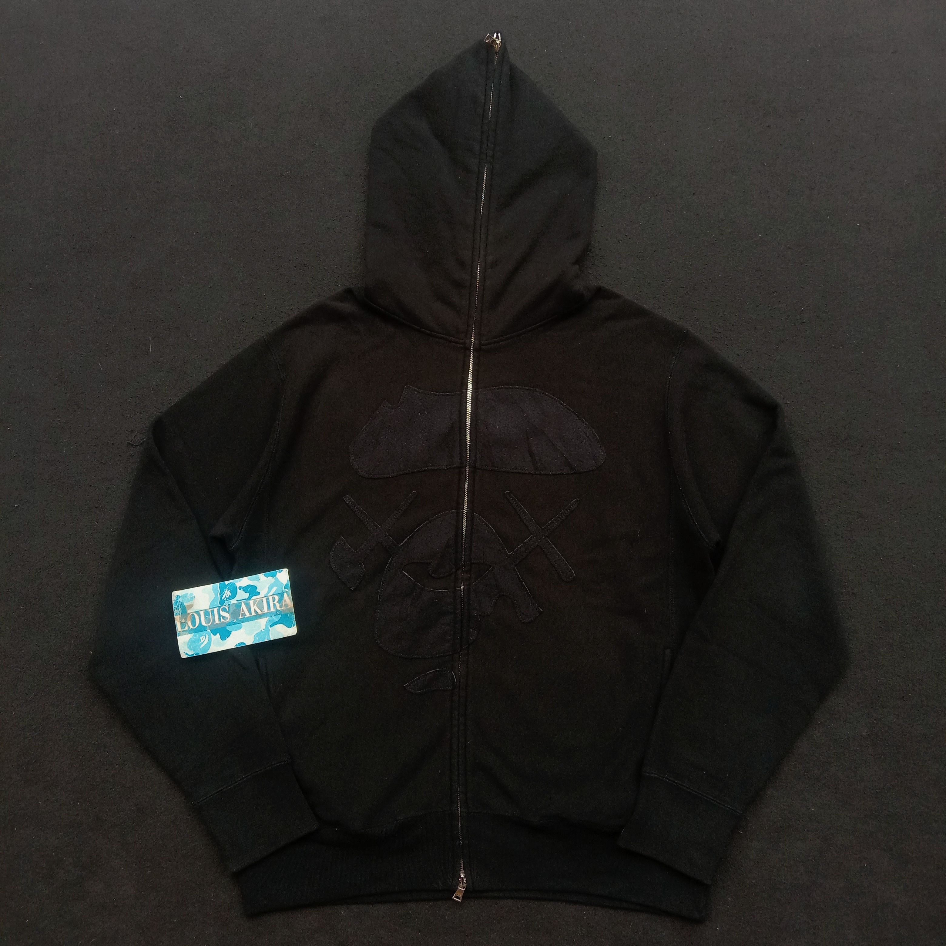 Bape Bape x Kaws Full Zip Hoodie Size US M / EU 48-50 / 2 - 1 Thumbnail