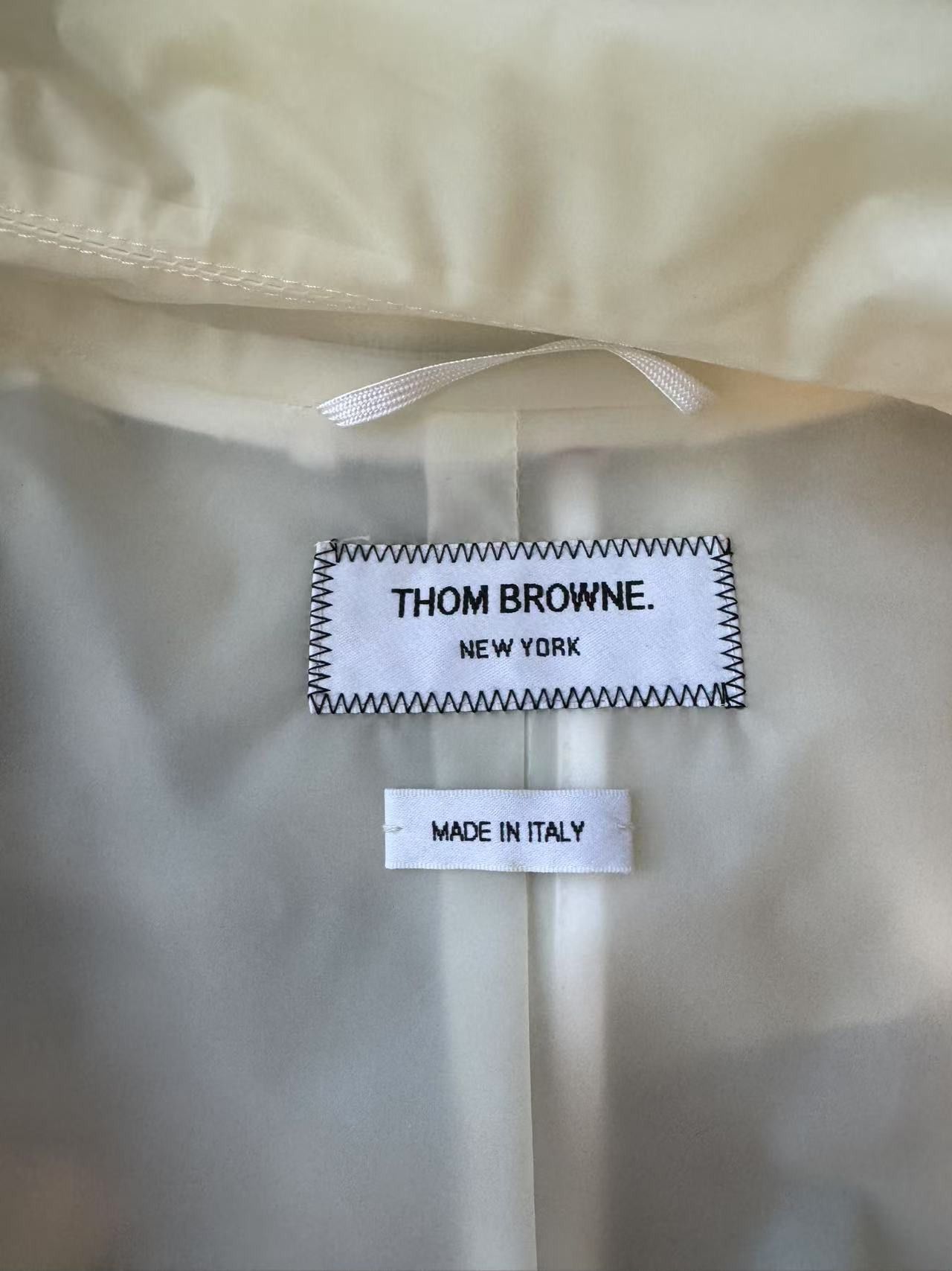 Thom Browne Thom Browne Transparent Stripe Rain Coat Size US M / EU 48-50 / 2 - 13 Thumbnail