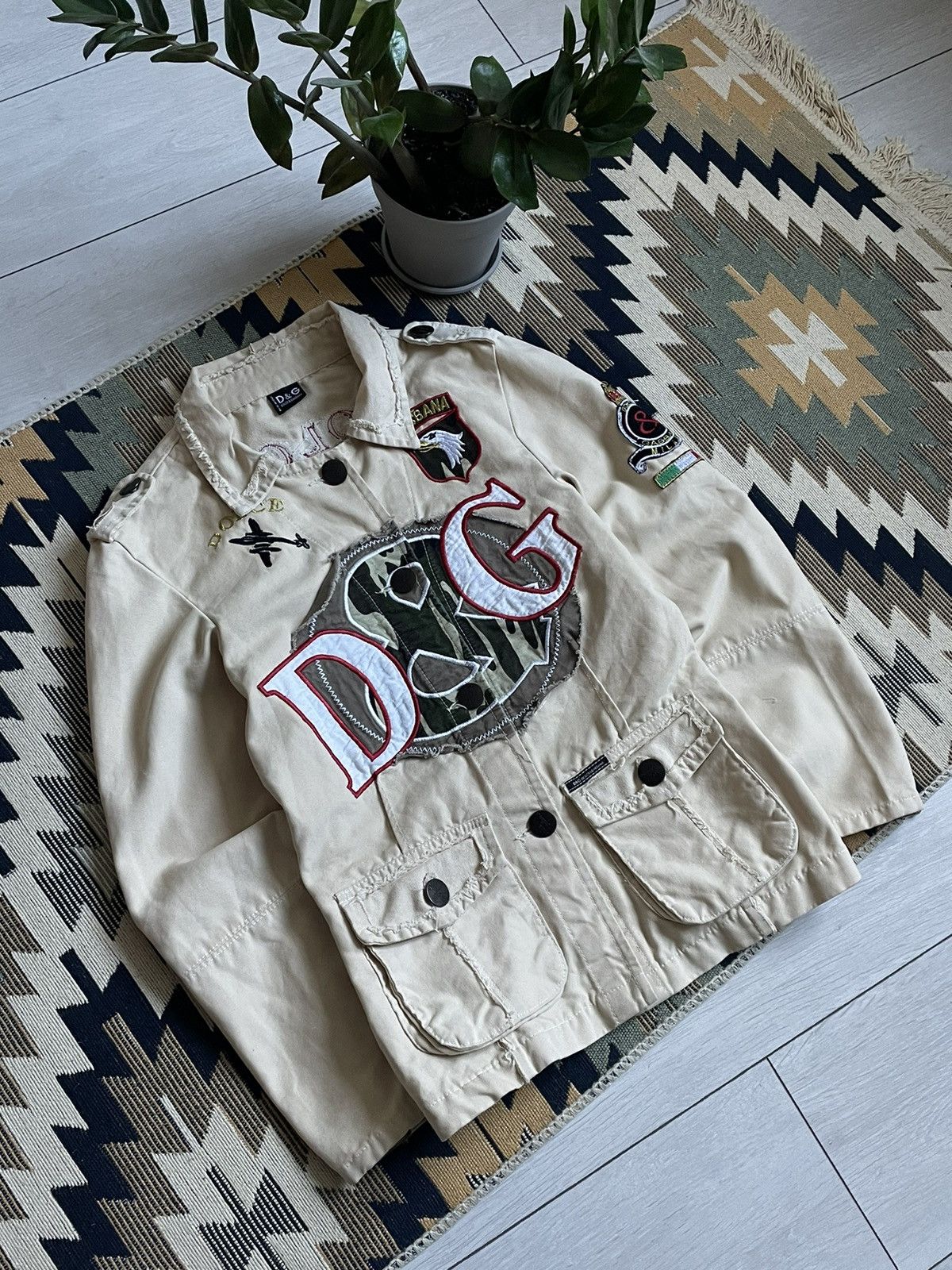 Dolce & Gabbana Rare❗️Vintage Dolce&Gabbana Denim Big Logo Jacket Size M / US 6-8 / IT 42-44 - 3 Thumbnail