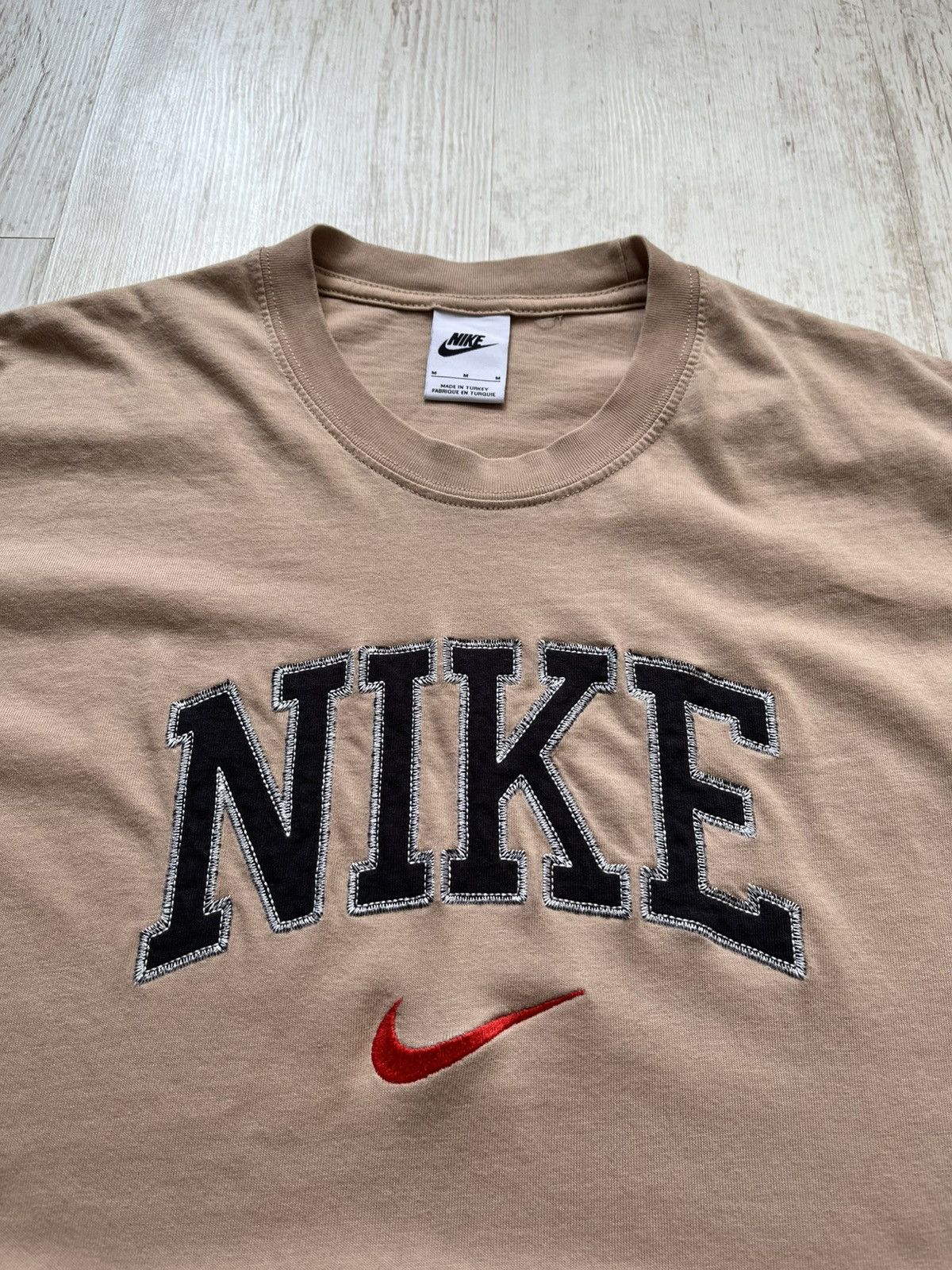 Nike × Vintage Nike 90s Vintage Spell Out Swoosh Logo Beige T Shirt Y2K Size US M / EU 48-50 / 2 - 2 Thumbnail