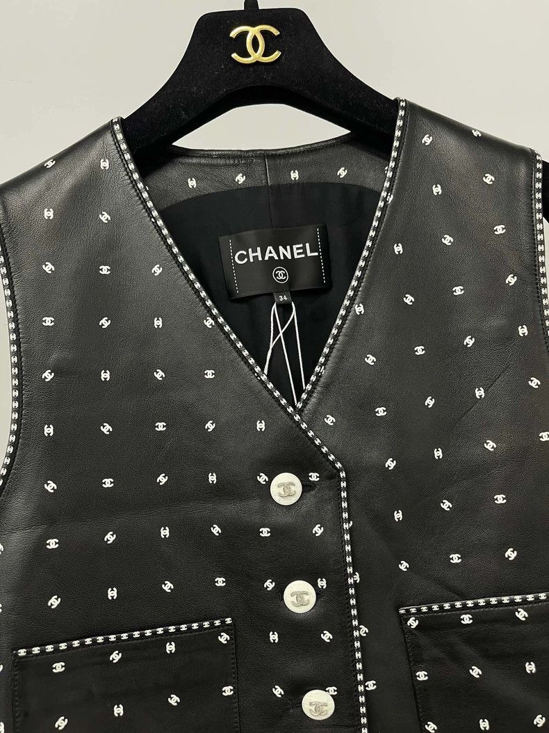 Chanel Chanel Black full logo leather vest Size XXS / US 00 / IT 34 - 3 Thumbnail