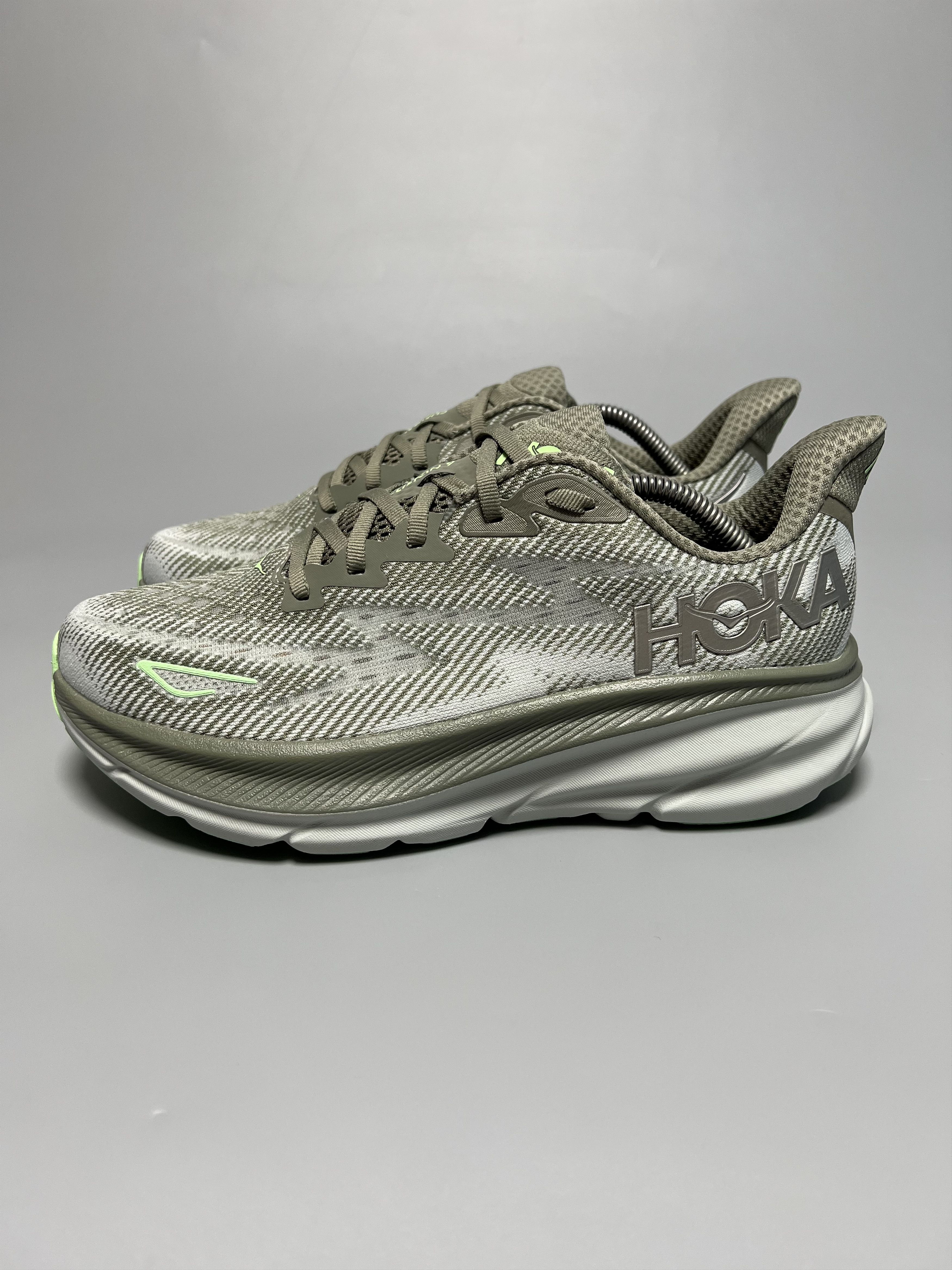 Hoka 9D Hoka One One Clifton 9 Running Shoes Walking Gym Size US 9 / EU 42 - 2 Thumbnail