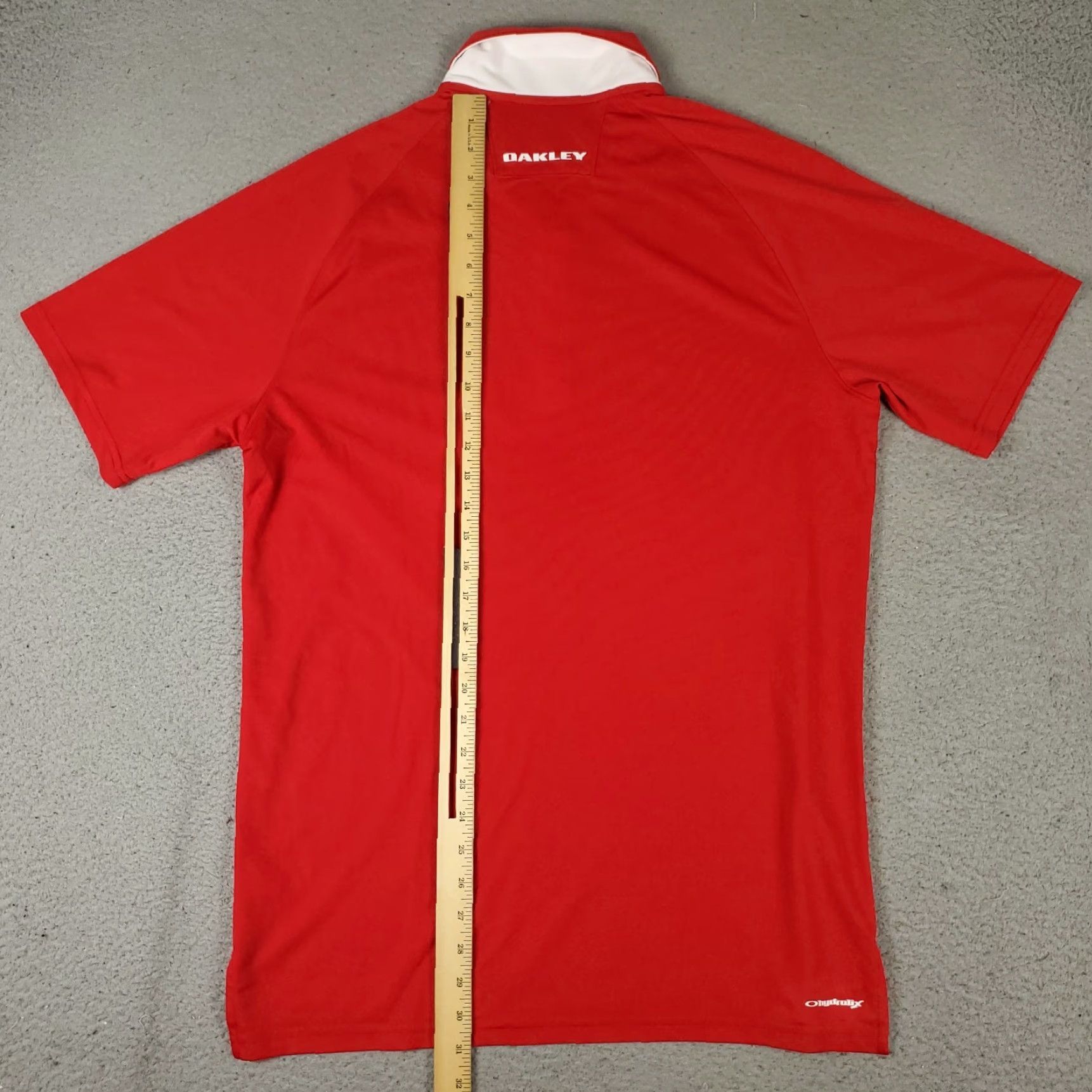 Oakley Oakley Polo Shirt Mens L Red Solid Short Sleeve Button Collared Logo Golf Casual Polo Shirt Mens Regular Red Oakley 90s? Size US L / EU 52-54 / 3 - 3 Thumbnail