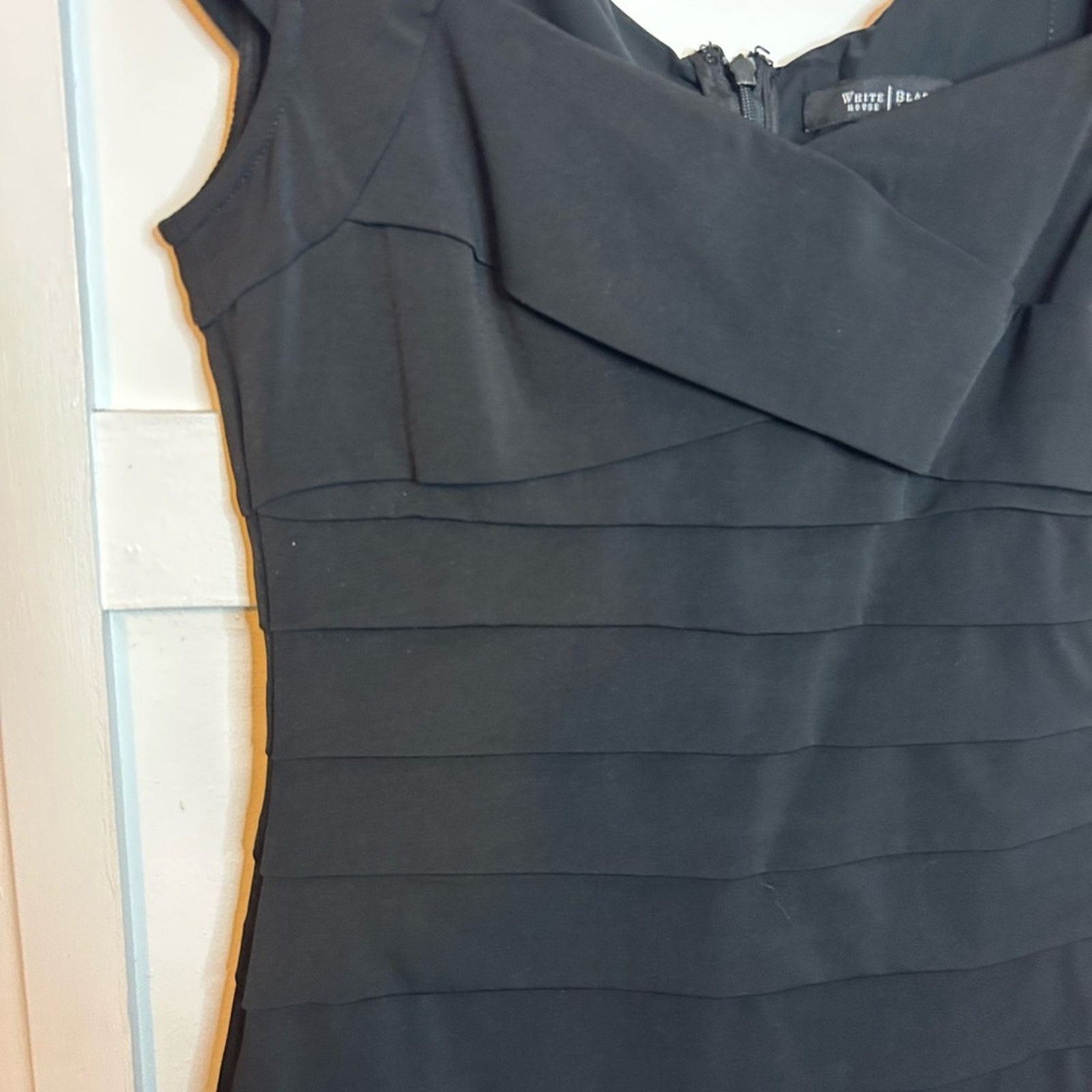 White House Black Market WHBM Black Cap Sleeve Layered Dress Size M / US 6-8 / IT 42-44 - 5 Thumbnail
