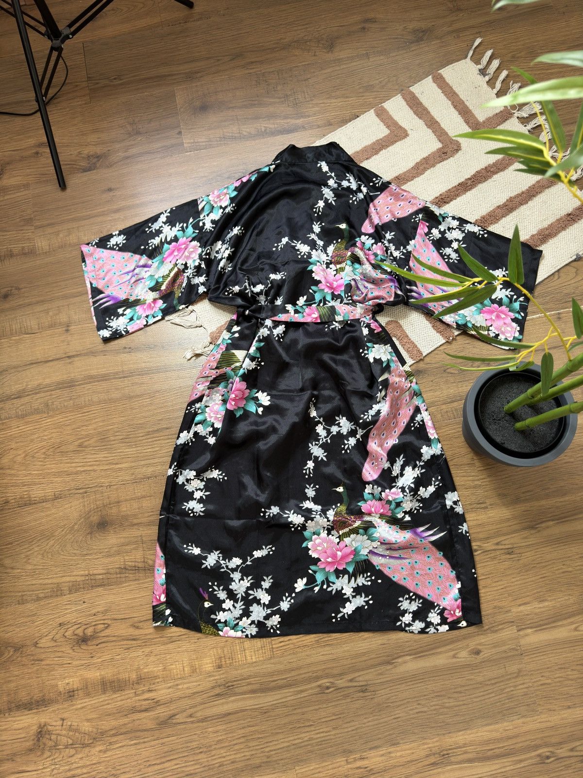 Vintage VINTAGE JAPANESE SAKURA BATHROBE / ROBE / KIMONO Size S / US 4 / IT 40 - 4 Thumbnail