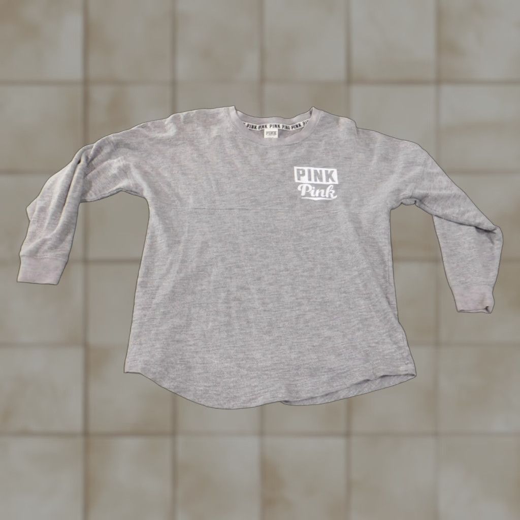Victoria's Secret Victoria's Secret PINK Sweatshirt Womens V-Neck Raglan Sleeve Knit Love Gray Small Pullover Seasonal Fall Modern Logo Shirt New Size S / US 4 / IT 40 - 1 Thumbnail