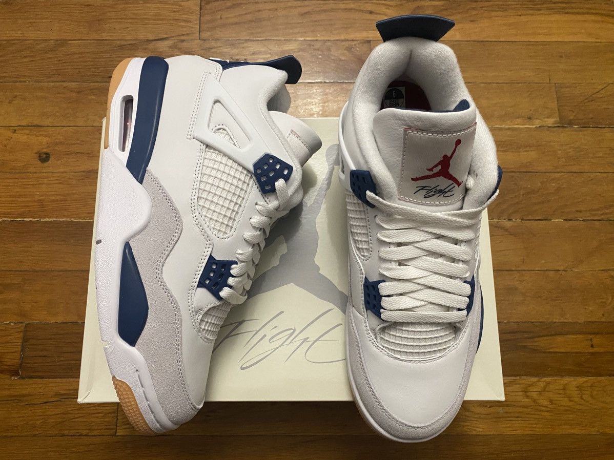 Jordan Brand Size 9M/10.5W - Air Jordan 4 Retro SB White Navy Blue Size US 9 / EU 42 - 11 Thumbnail