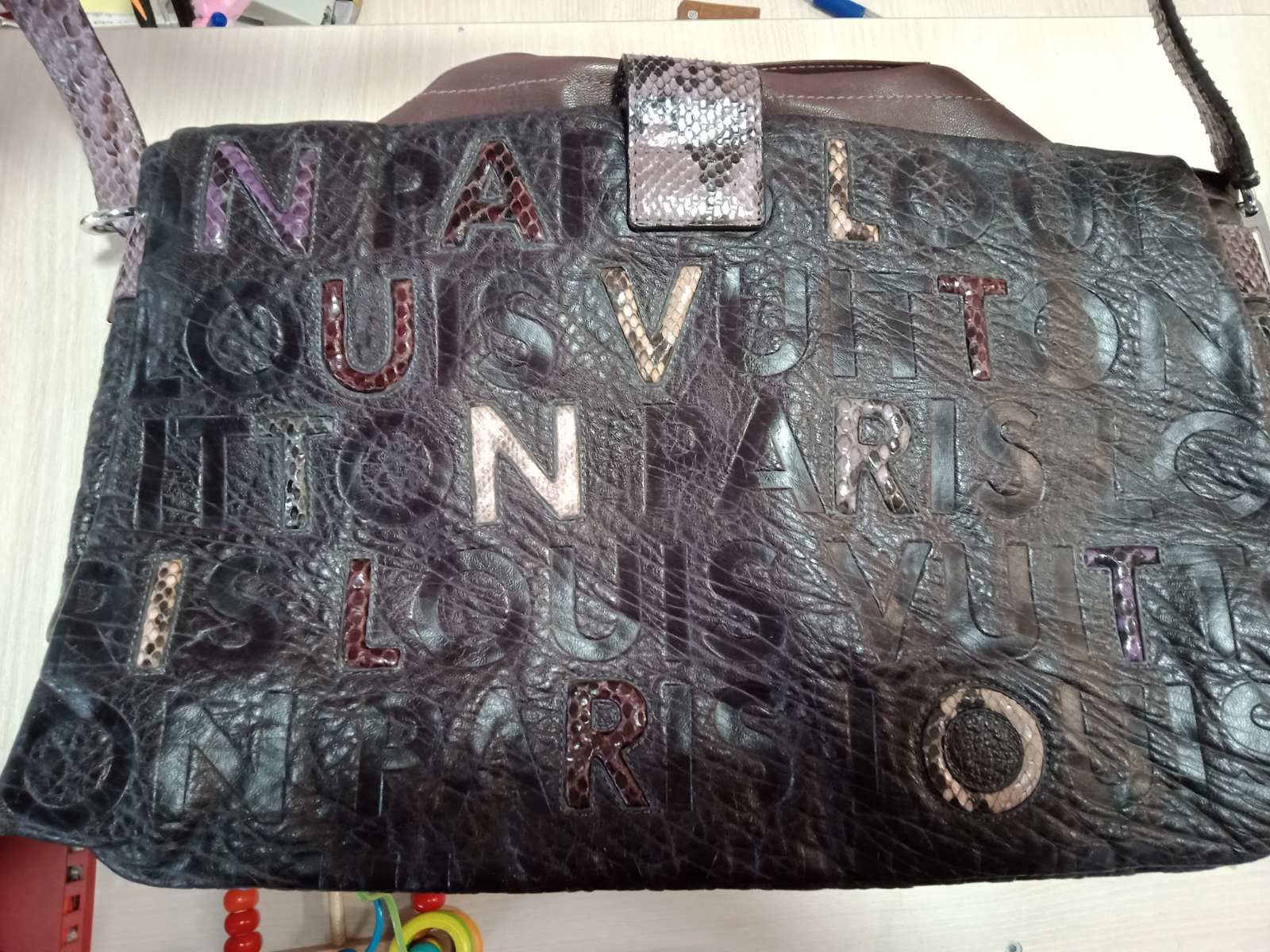 Louis Vuitton Louis Vuitton Size ONE SIZE - 2 Thumbnail