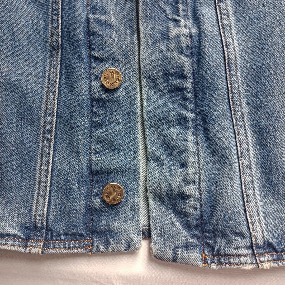 Louis Vuitton Louis Vuitton LV blue logo vintage lapel denim jacket Size US S / EU 44-46 / 1 - 9 Thumbnail