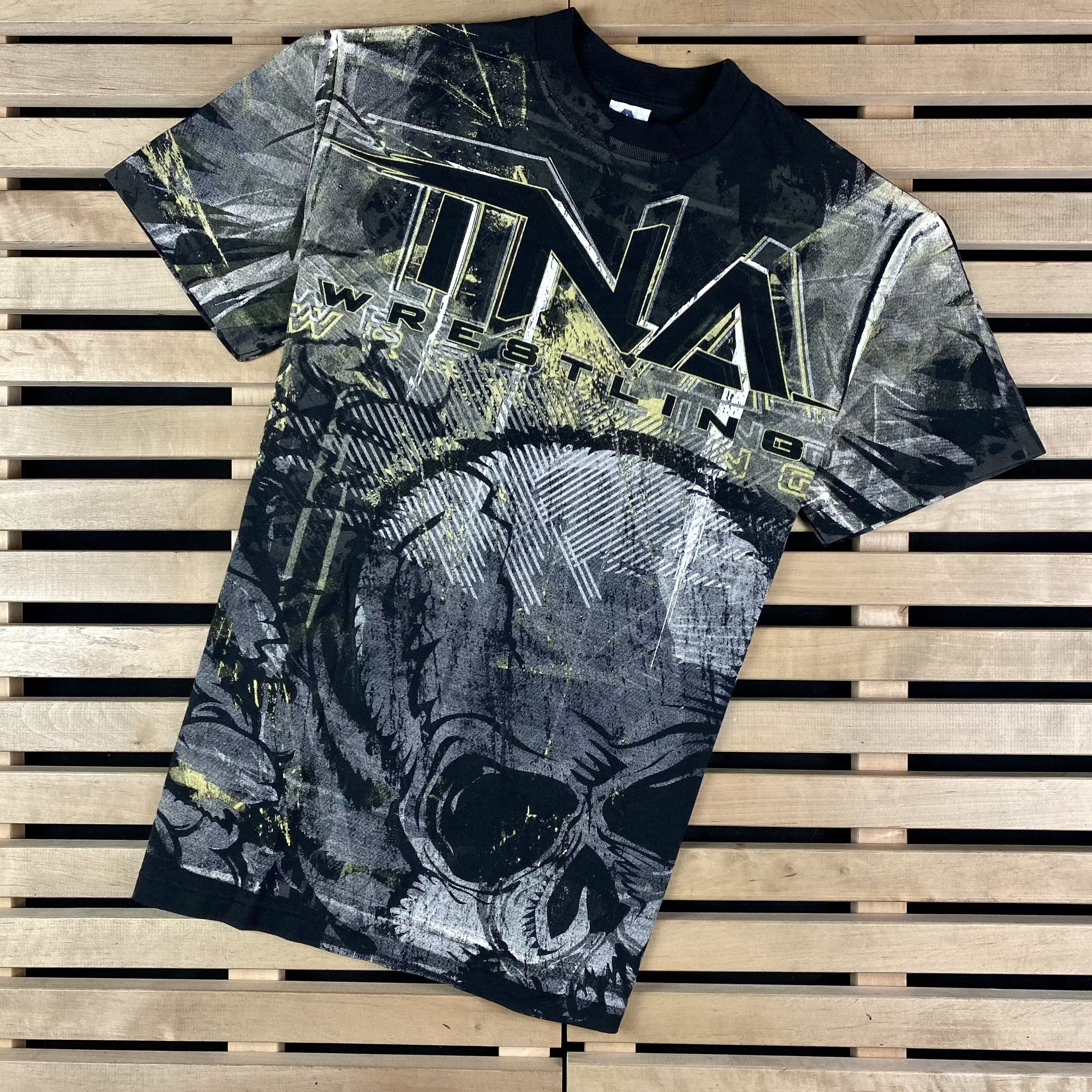 Vintage Mens Vintage T Shirt TNA Wrestling Size M Size US M / EU 48-50 / 2 - 1 Thumbnail