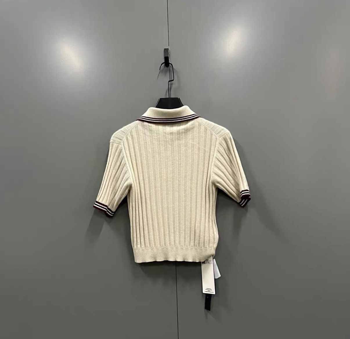 Miu Miu Miu Miu Beige Letter Logo Knit Polo Shirt J41 Size XS / US 0-2 / IT 36-38 - 2 Thumbnail