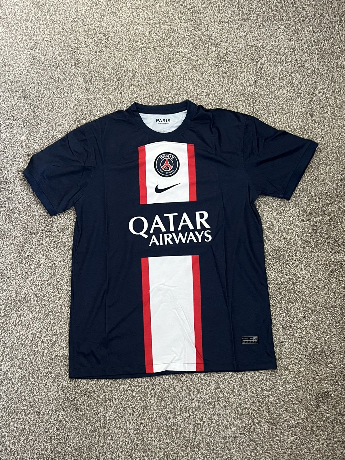 Nike Paris Saint Germain PSG Soccer Jersey Size US L / EU 52-54 / 3 - 1 Thumbnail