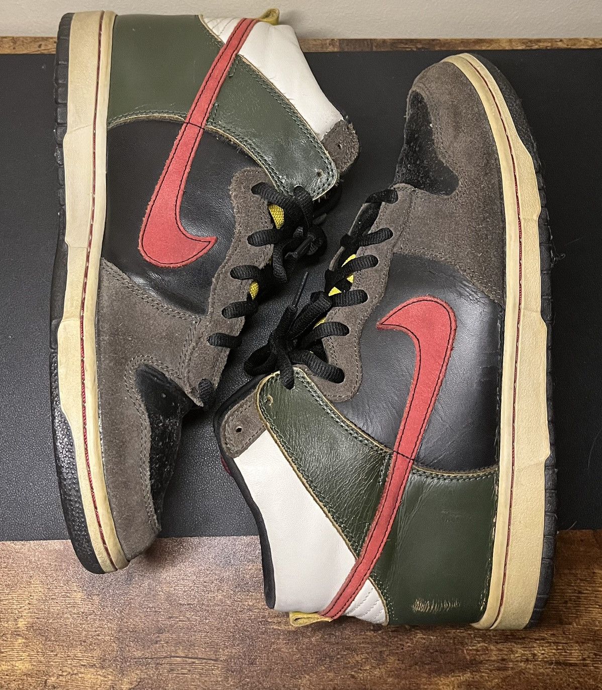 Nike Nike SB Dunk high “ Boba Fett “ Size US 11 / EU 44 - 1 Thumbnail