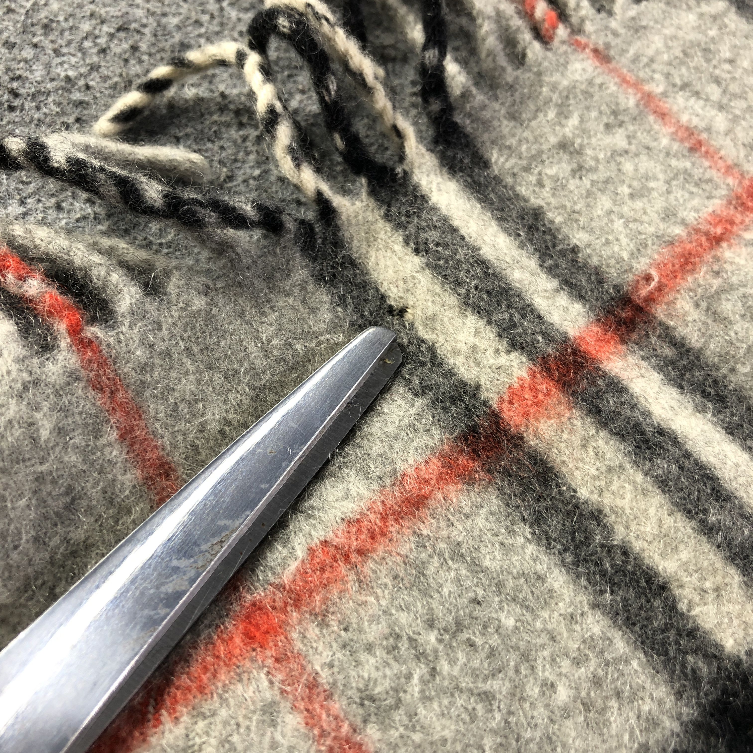 Burberry Burberry Nova Check Cashmere Scarf Muffler V2690 Size ONE SIZE - 14 Thumbnail