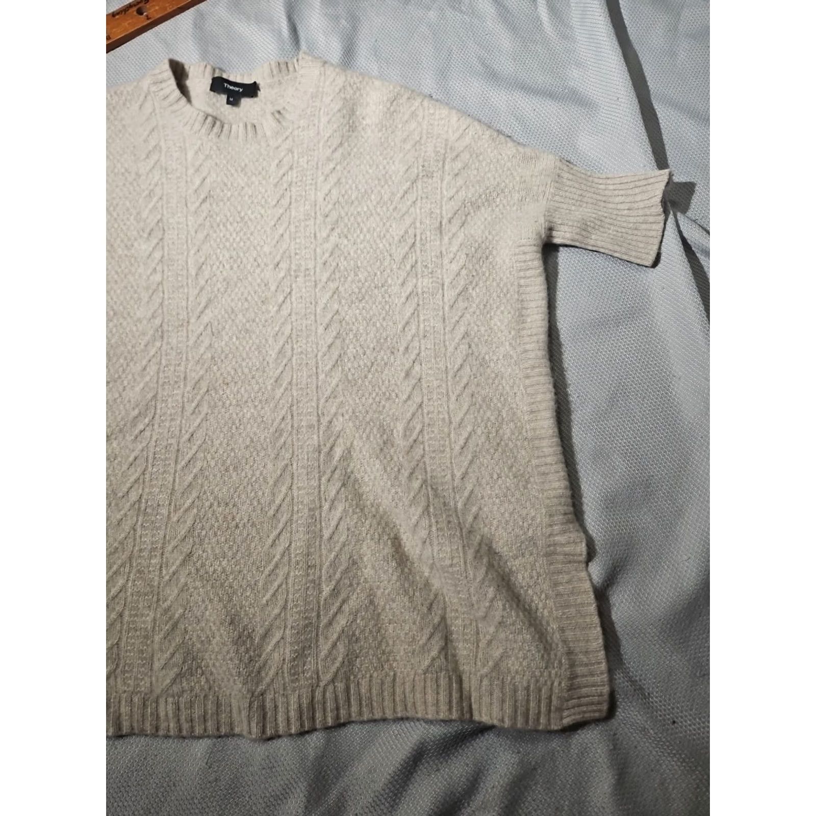 Theory Theory Sweater Womens Medium Beige Luxury Soft Cashmere Fisherman Knit Slit Hem Doube? (slight clarity) Size M / US 6-8 / IT 42-44 - 4 Thumbnail