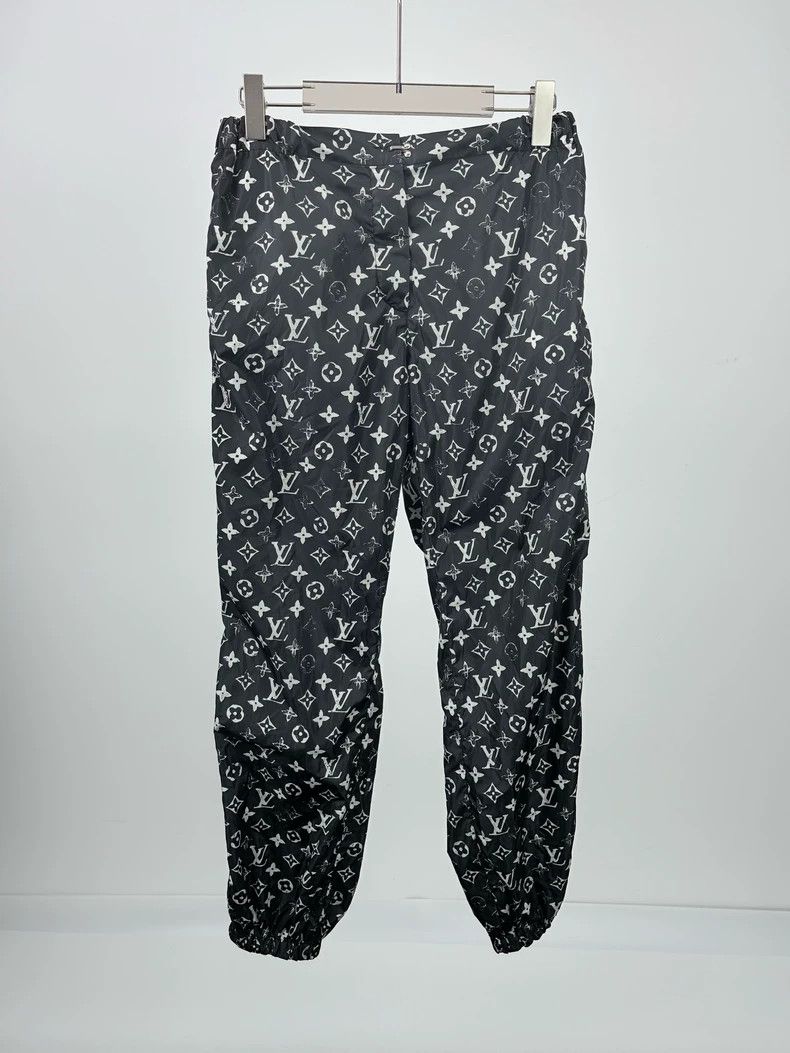 Louis Vuitton Louis Vuitton Full LOGO trousers with presbyopia pants Size US 40 / EU 56 - 1 Thumbnail
