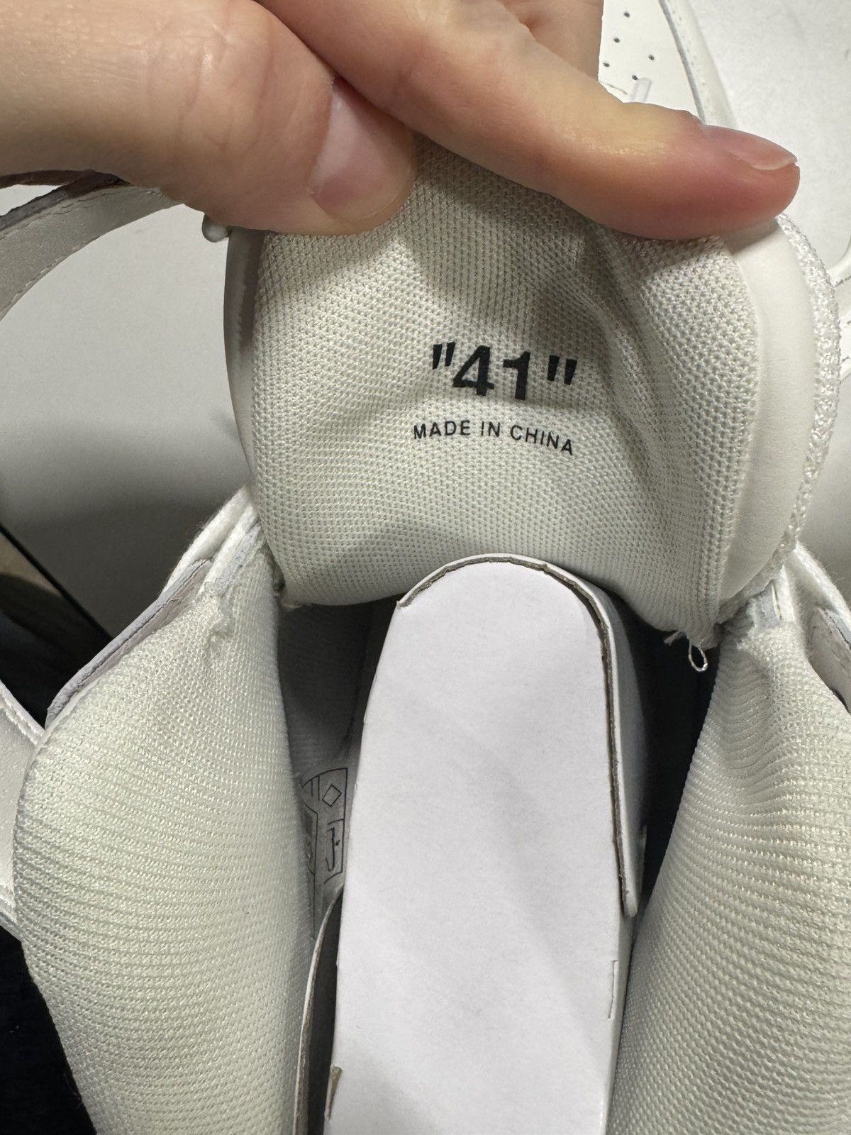 Off-White Off-White Out of Office Mid Top Leather Sneaker NEW 800$ Size US 8 / EU 41 - 10 Thumbnail