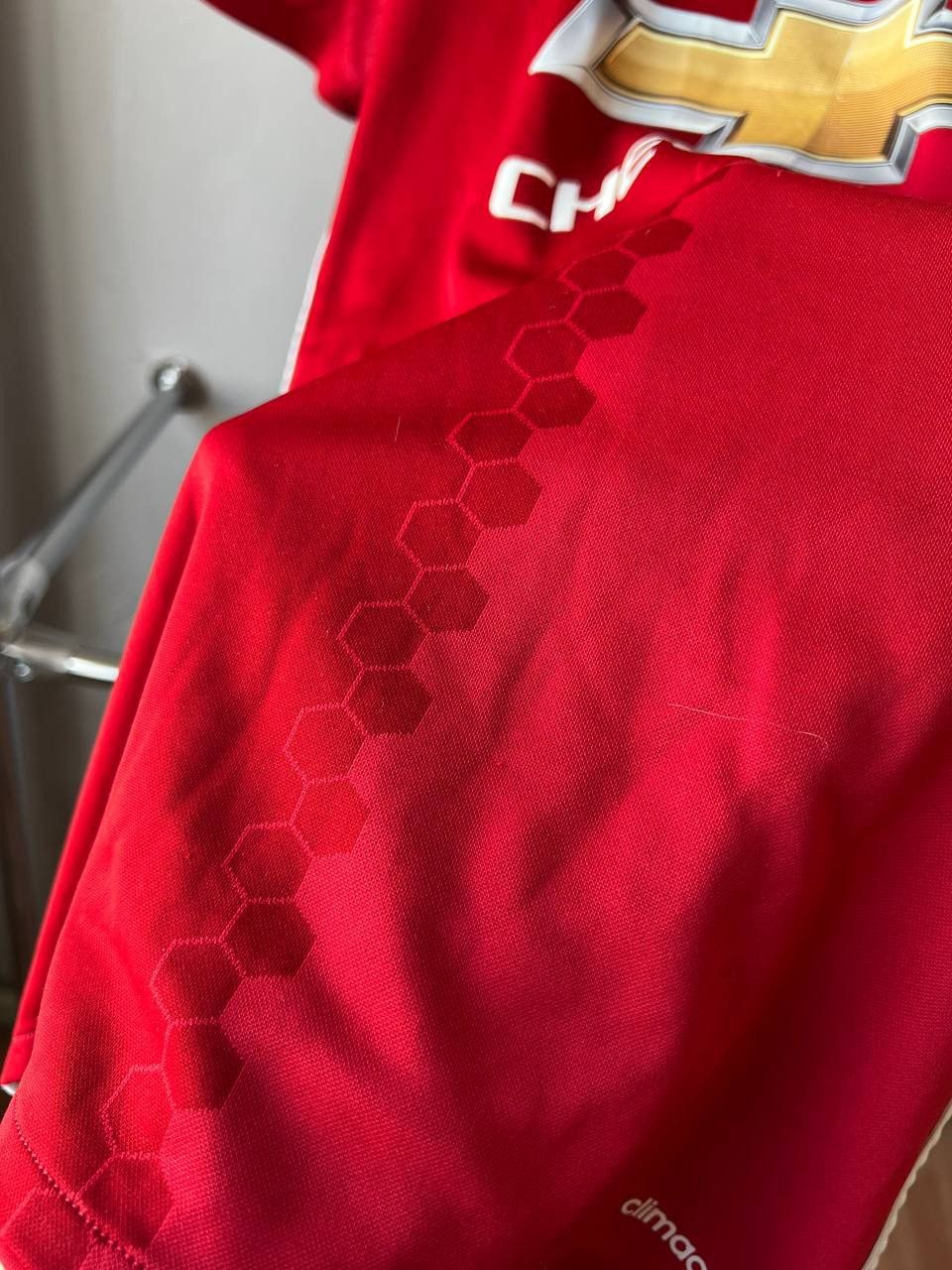 Adidas 2016 MANCHESTER UNITED ADIDAS HOME SOCCER FOOTBALL JERSEY S Size US S / EU 44-46 / 1 - 7 Thumbnail