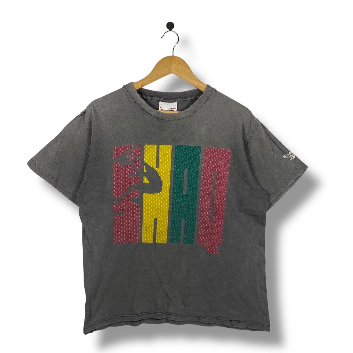 Reebok × Vintage Vintage 90's REEBOK Shaq O'Neal Graphic Faded Tee Shirt Size US M / EU 48-50 / 2 - 1 Thumbnail
