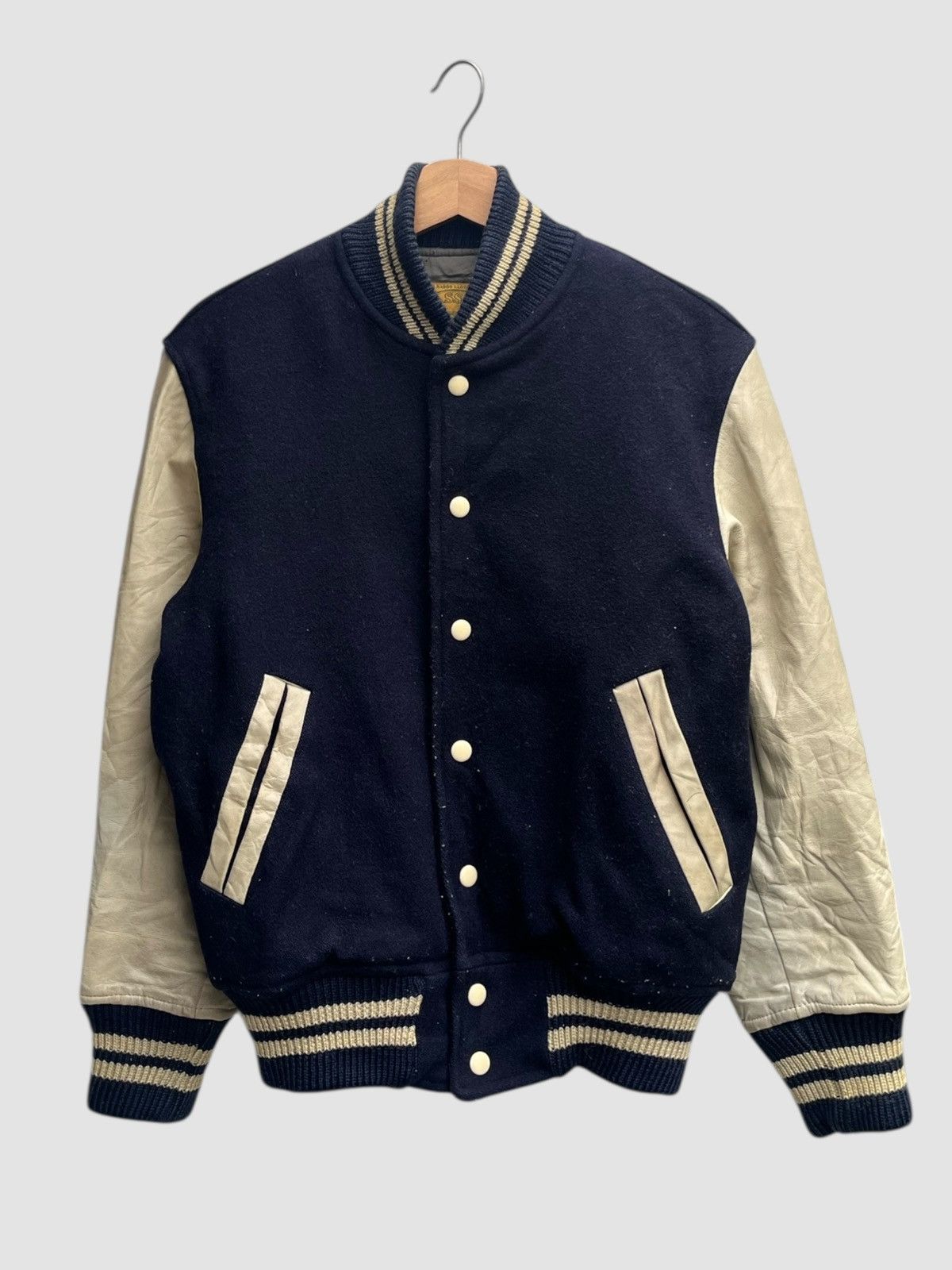 Vintage Vintage Bassett Walker Leather Sleeves Varsity Jacket Size US M / EU 48-50 / 2 - 2 Thumbnail
