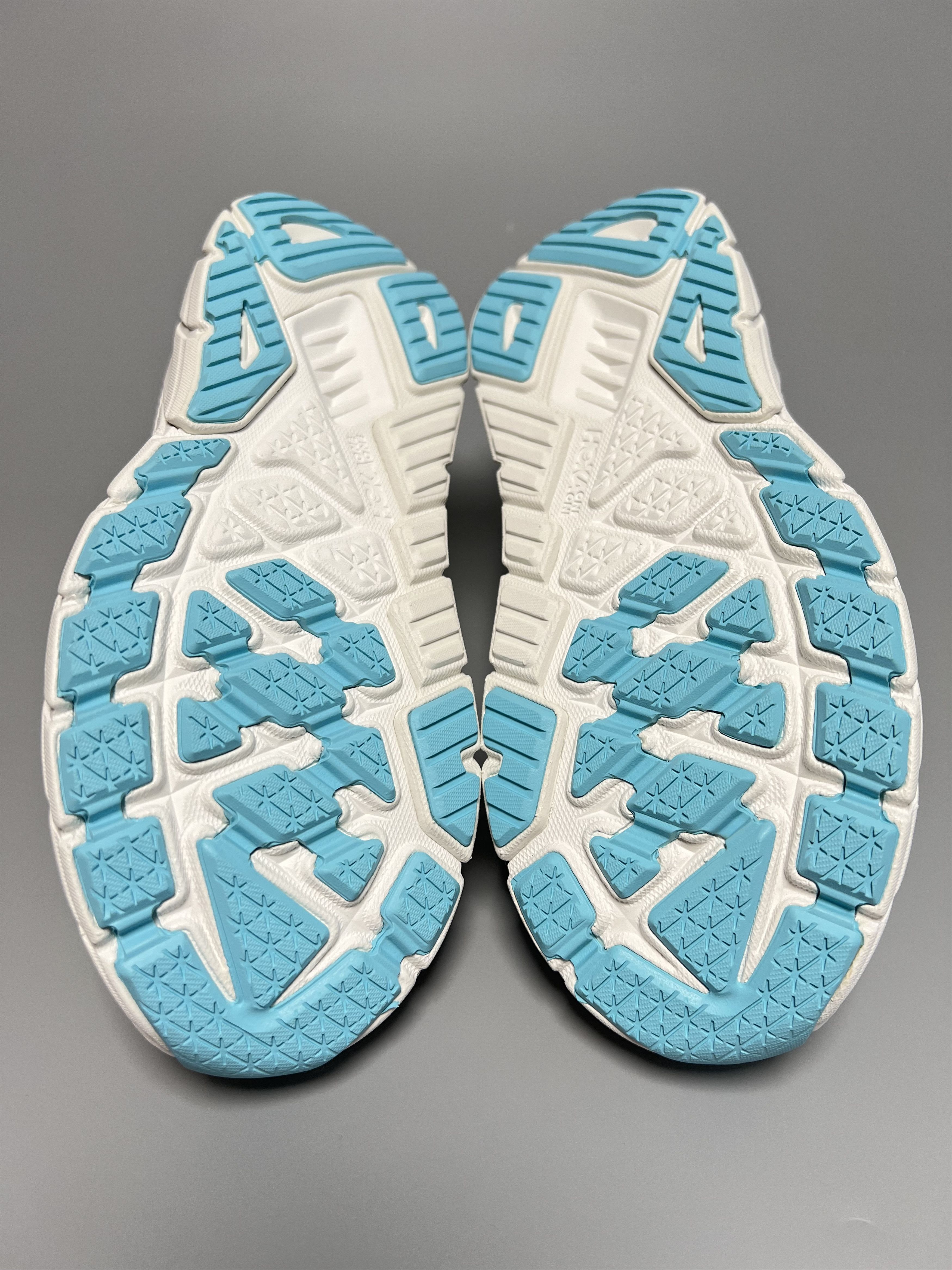 Hoka 7.5B Hoka One One Arahi 7 Women's Running Shoes Walking Gym Size US 7.5 / IT 37.5 - 14 Thumbnail
