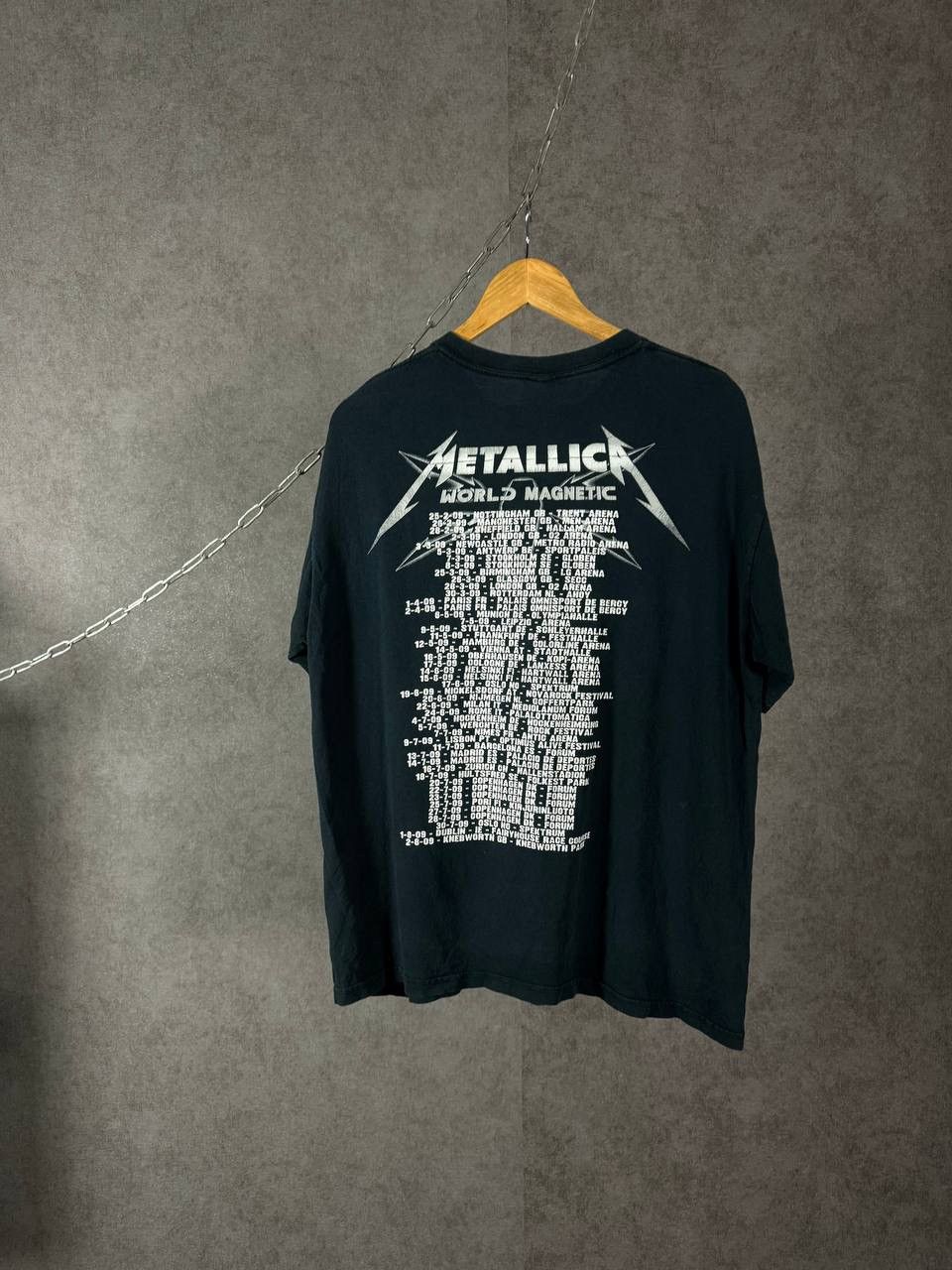 Metallica Metallica 2009 rock band overprinted tour tee Size US L / EU 52-54 / 3 - 2 Thumbnail