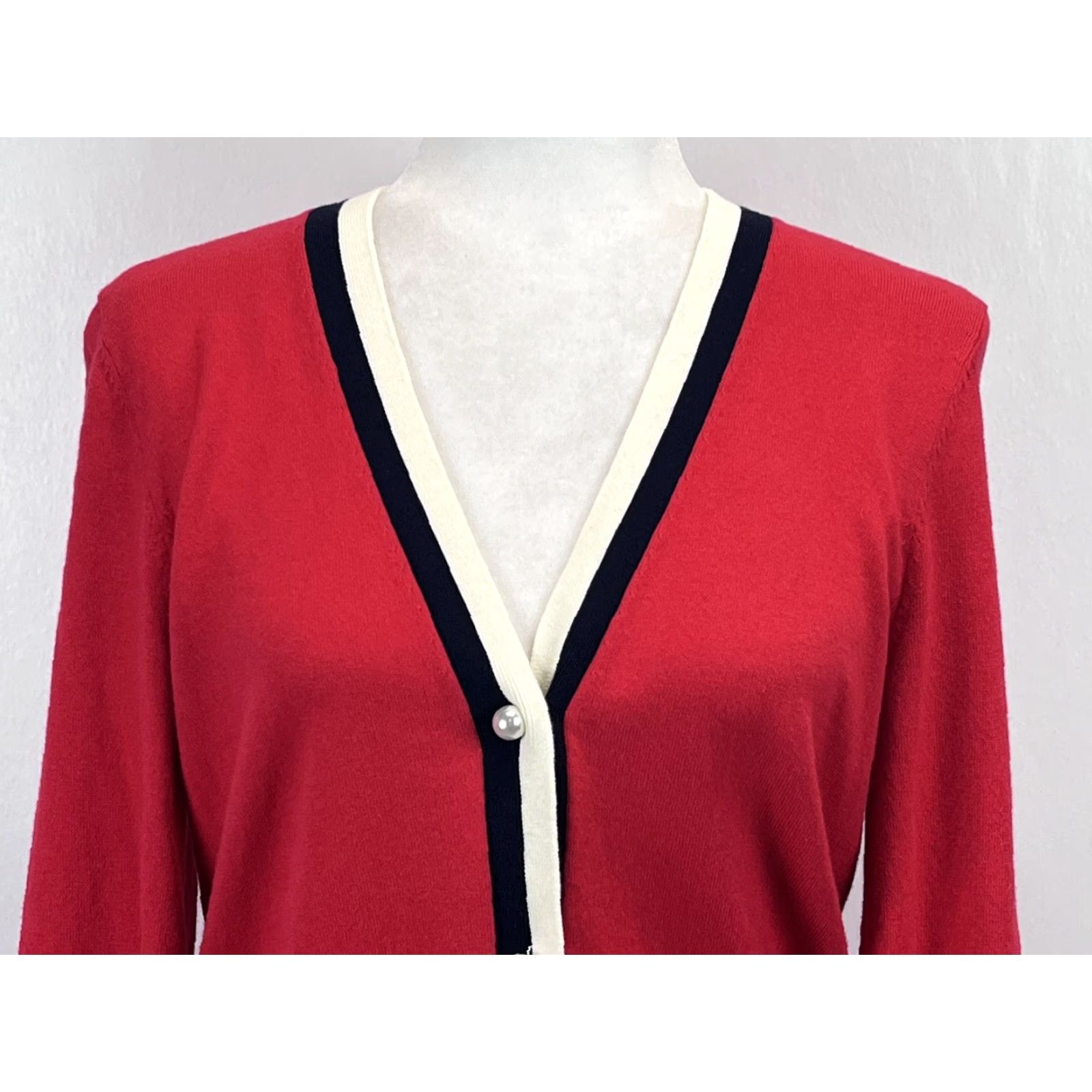 Talbots Talbots Cardigan Sweater Petite Sz Medium Red Pearl Buttons Vneck Classic Size M / US 6-8 / IT 42-44 - 5 Thumbnail