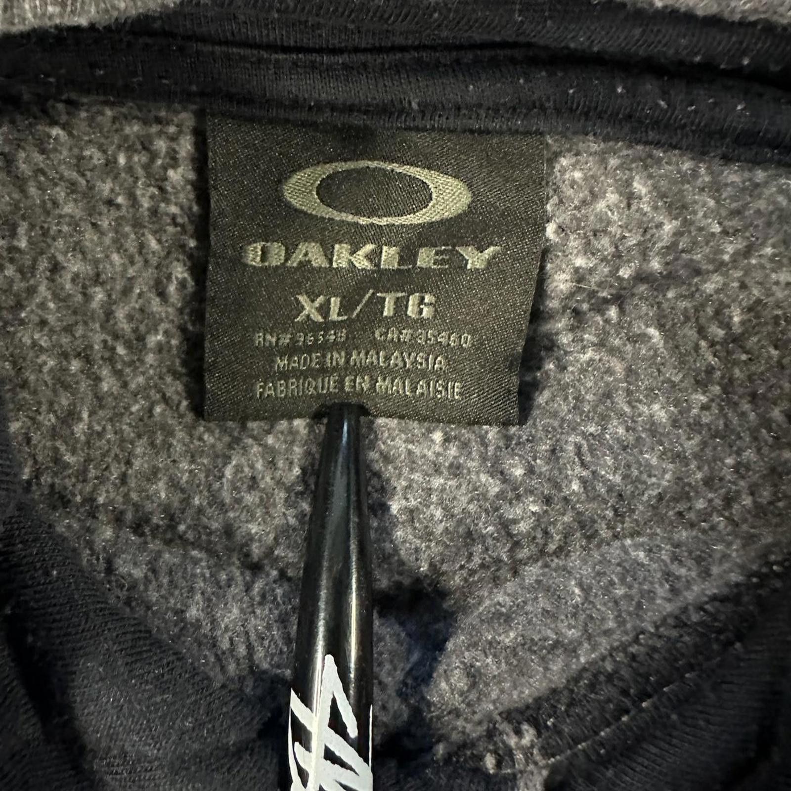 Oakley Y2K Oakley Centre Logo Hoodie Size US XL / EU 56 / 4 - 3 Thumbnail