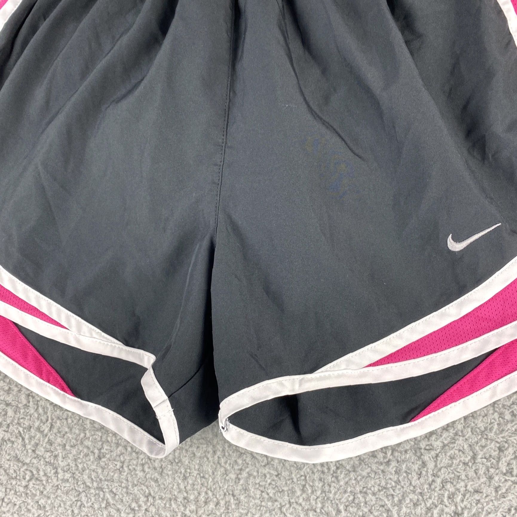 Nike Nike Women’s Lined Running Shorts Black Pink Size S / 40-44 40-44 Black Pink Nike Women’s Lined Running Shorts Size S / 40-44 Size 28" / US 6 / IT 42 - 3 Thumbnail