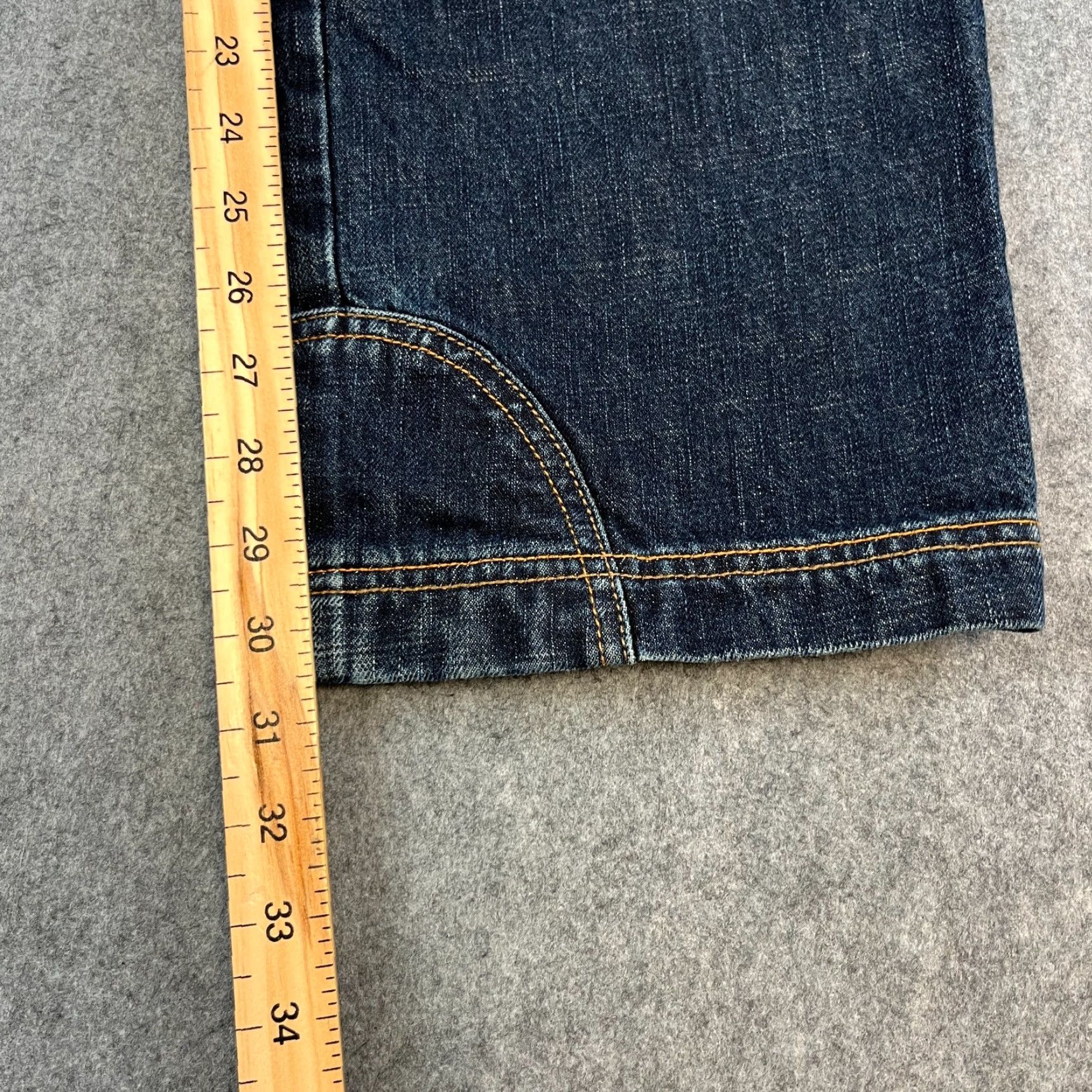 Armani Exchange Armani Exchange Jeans Regular Straight 31 Dark Wash Blue Vintage Y2K Mens Size 31 Jeans Regular Denim 5-Pocket Blue Mens Size US 31 - 4 Thumbnail