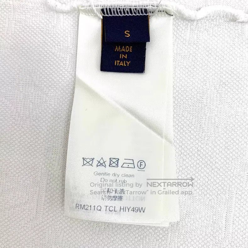 Louis Vuitton Louis Vuitton White logo full dark print cotton round neck Size US S / EU 44-46 / 1 - 6 Thumbnail