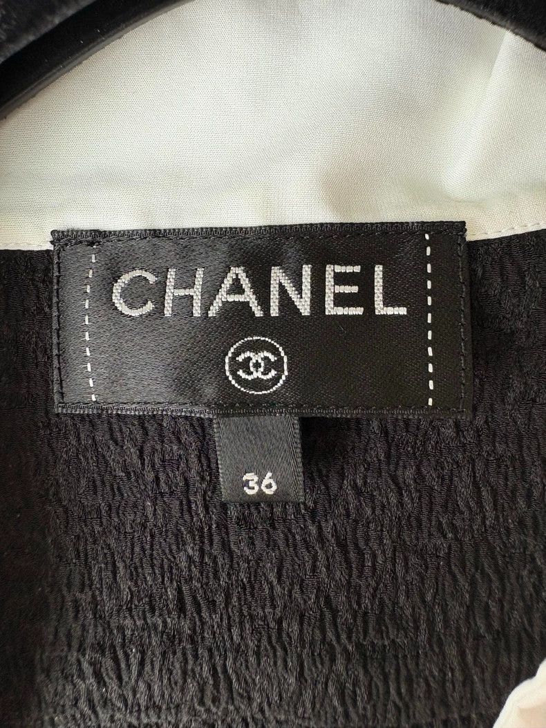 Chanel Chanel 21K dark pattern full logo medium and long silk log Size XS / US 0-2 / IT 36-38 - 5 Thumbnail