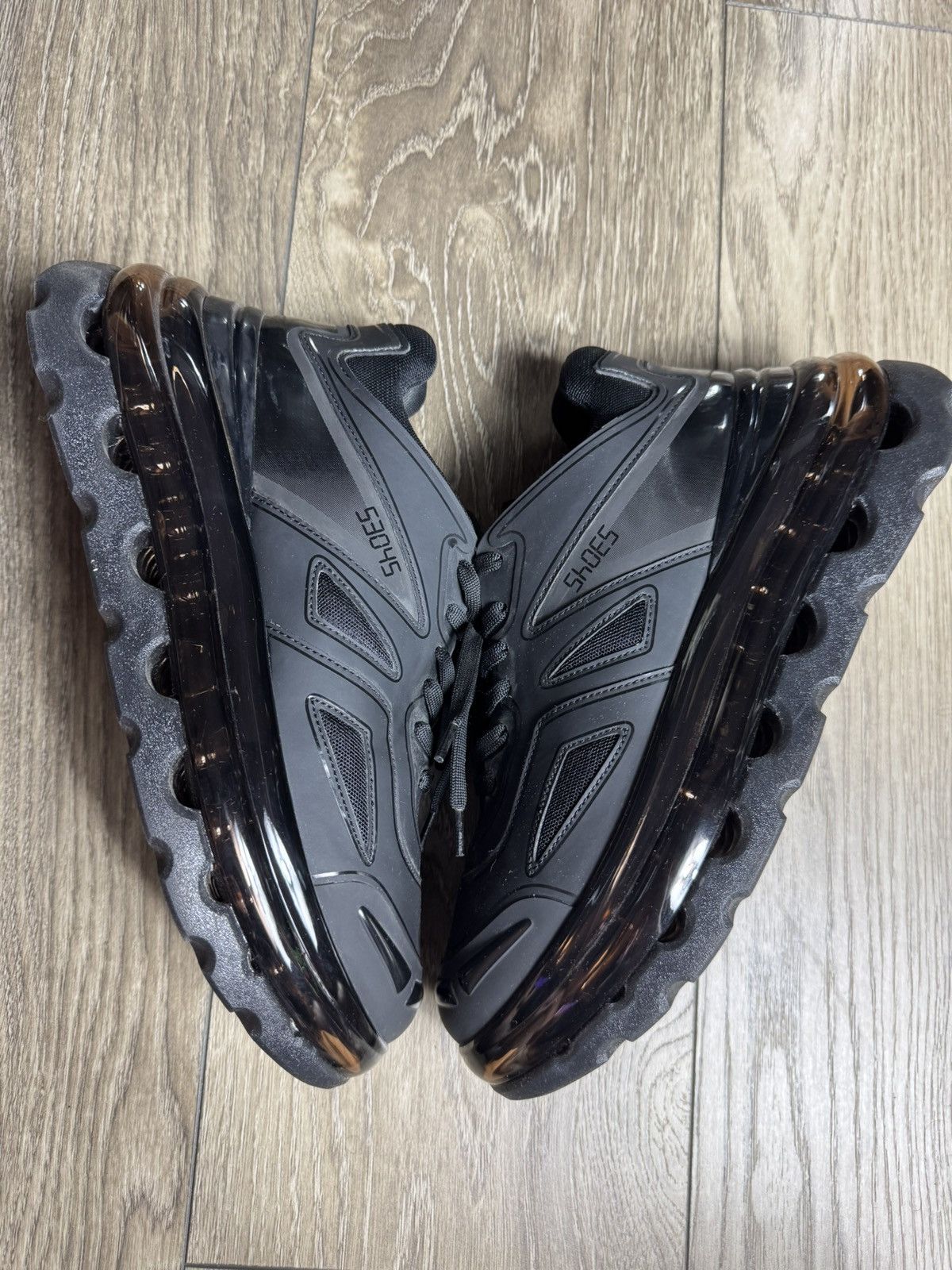 Other 53045 BUMP’AIR Black low tops ( Triple S ) Size US 9.5 / EU 42-43 - 3 Thumbnail