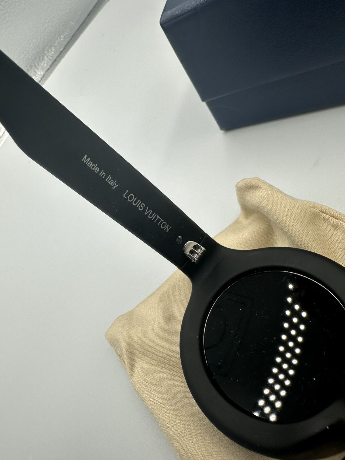 Louis Vuitton Louis Vuitton Camera Lens Sunglasses Size ONE SIZE - 7 Thumbnail