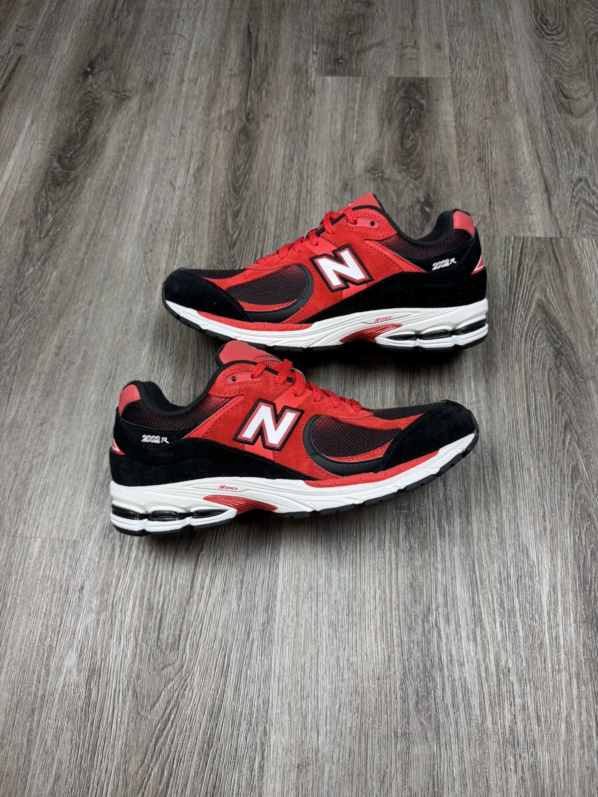 New Balance New Balance 2002R True Red Black Size 10.5 Size US 10 / EU 43 - 1 Thumbnail