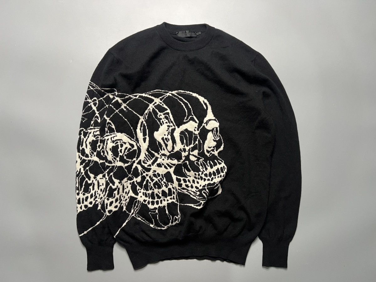 【送料&関税込】Alexander McQueen skull Embroidered Sweatshi 25176648_55358426_600.jpg