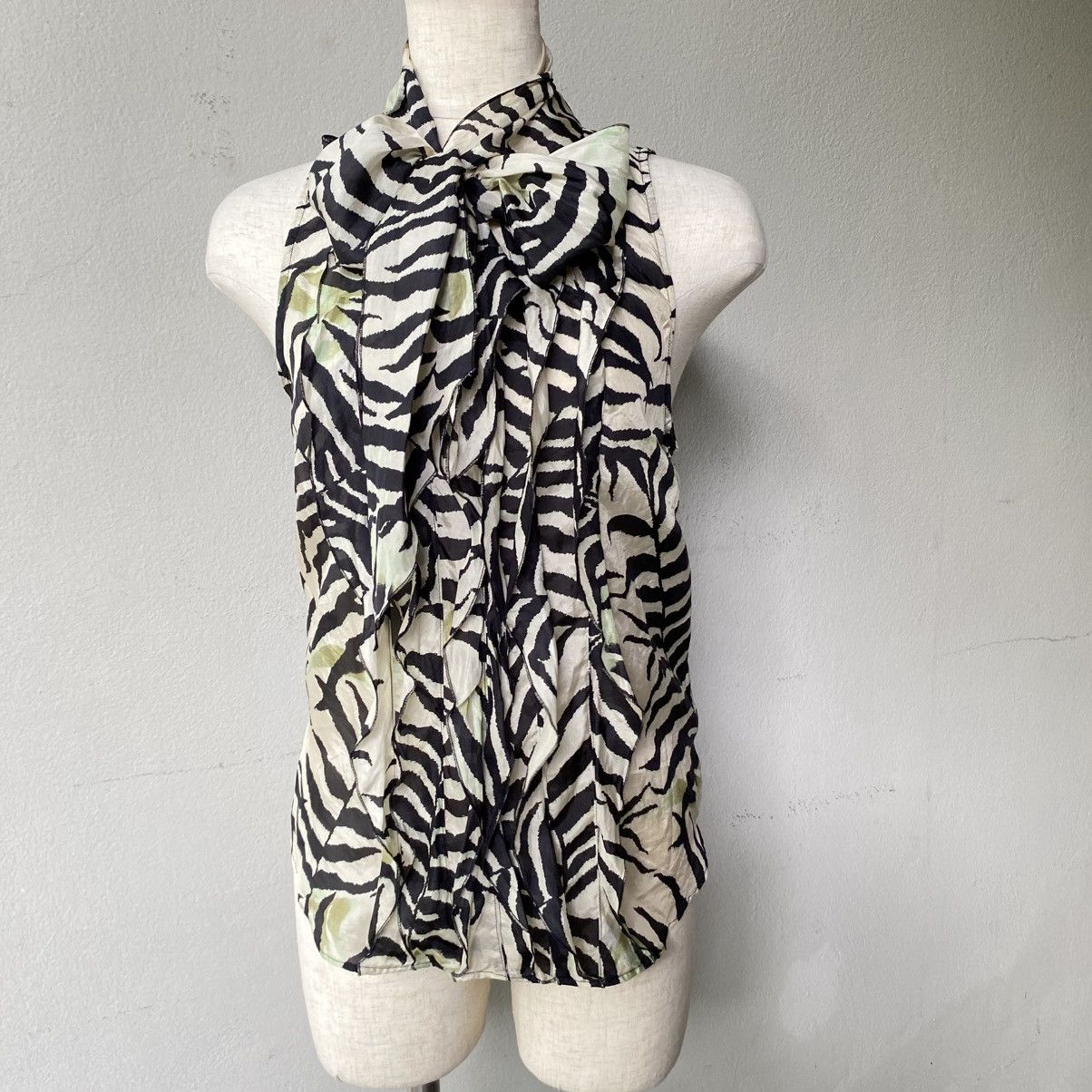 Max Mara MaxMara Zebra Print Sleeveless Bow Blouse Size M / US 6-8 / IT 42-44 - 8 Thumbnail