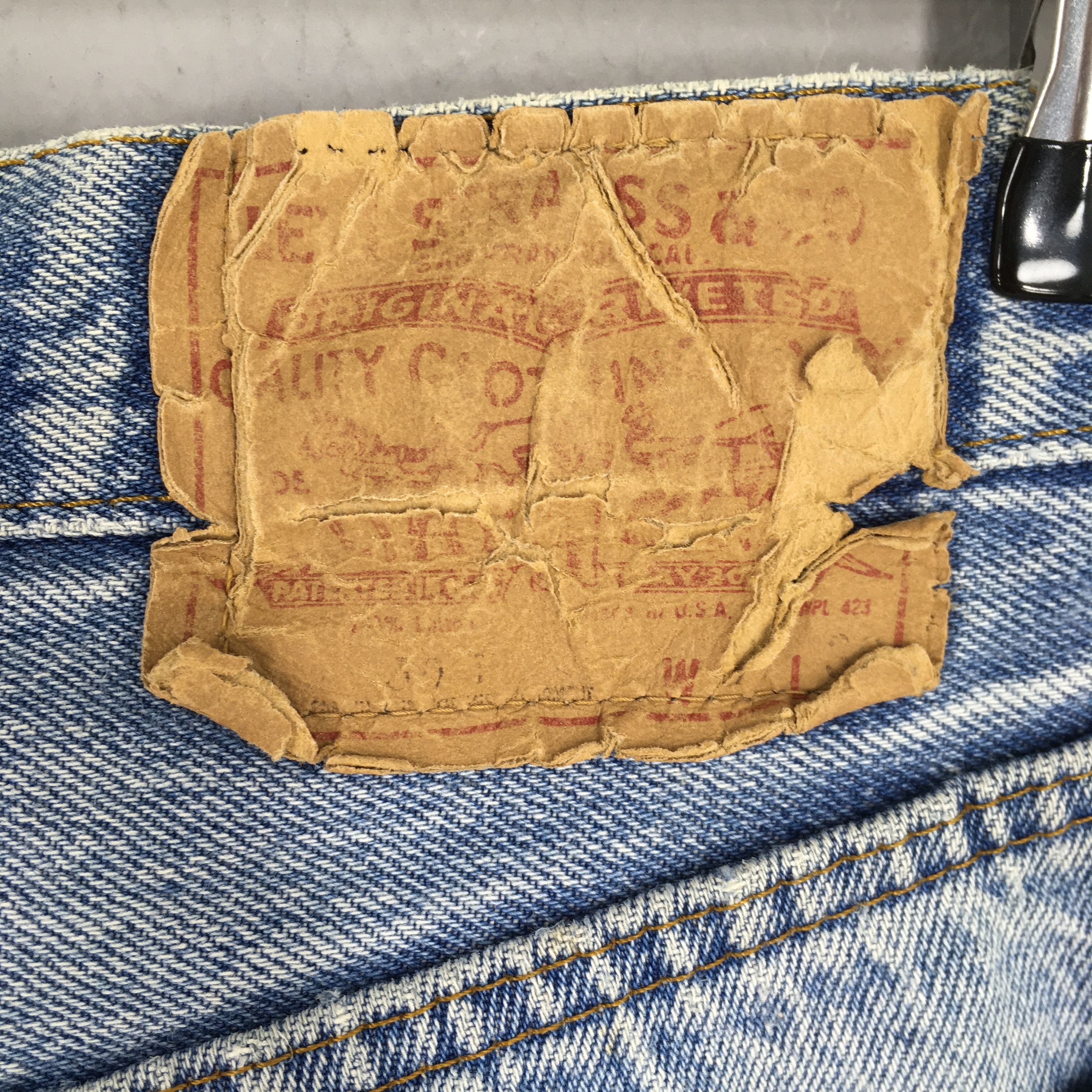 Levi's Size 29x30 Vintage 90s Levi's 501 Faded Blue Jeans S1361 Size US 29 - 11 Thumbnail