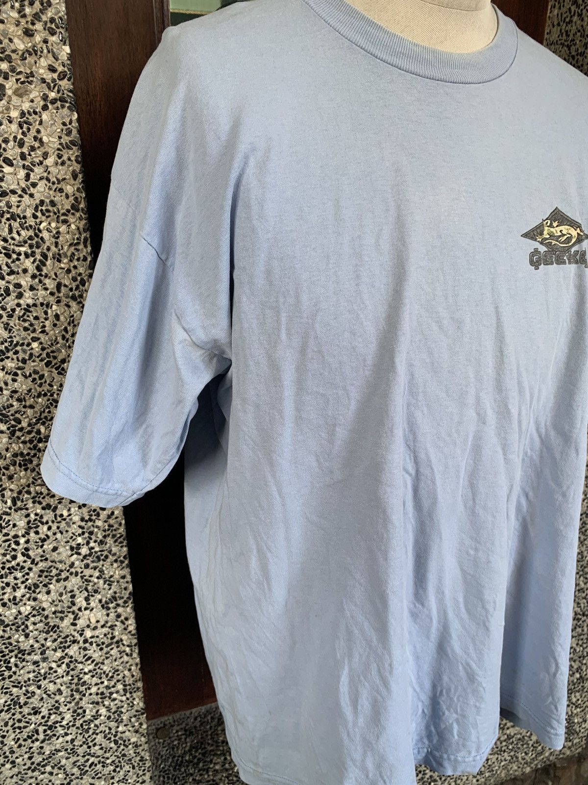 Vintage Vintage 90s Gecko Hawaii Surf / Surfing / Surfboards T shirt Size US XL / EU 56 / 4 - 9 Thumbnail