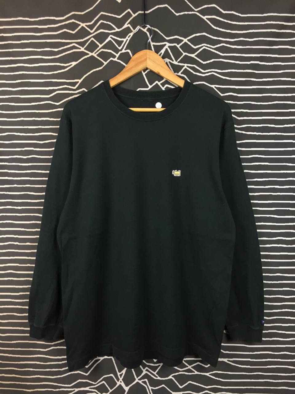 Keith Haring Uniqlo x Keith Haring Barking Dog Logo Pop Art Tee Size US L / EU 52-54 / 3 - 1 Thumbnail