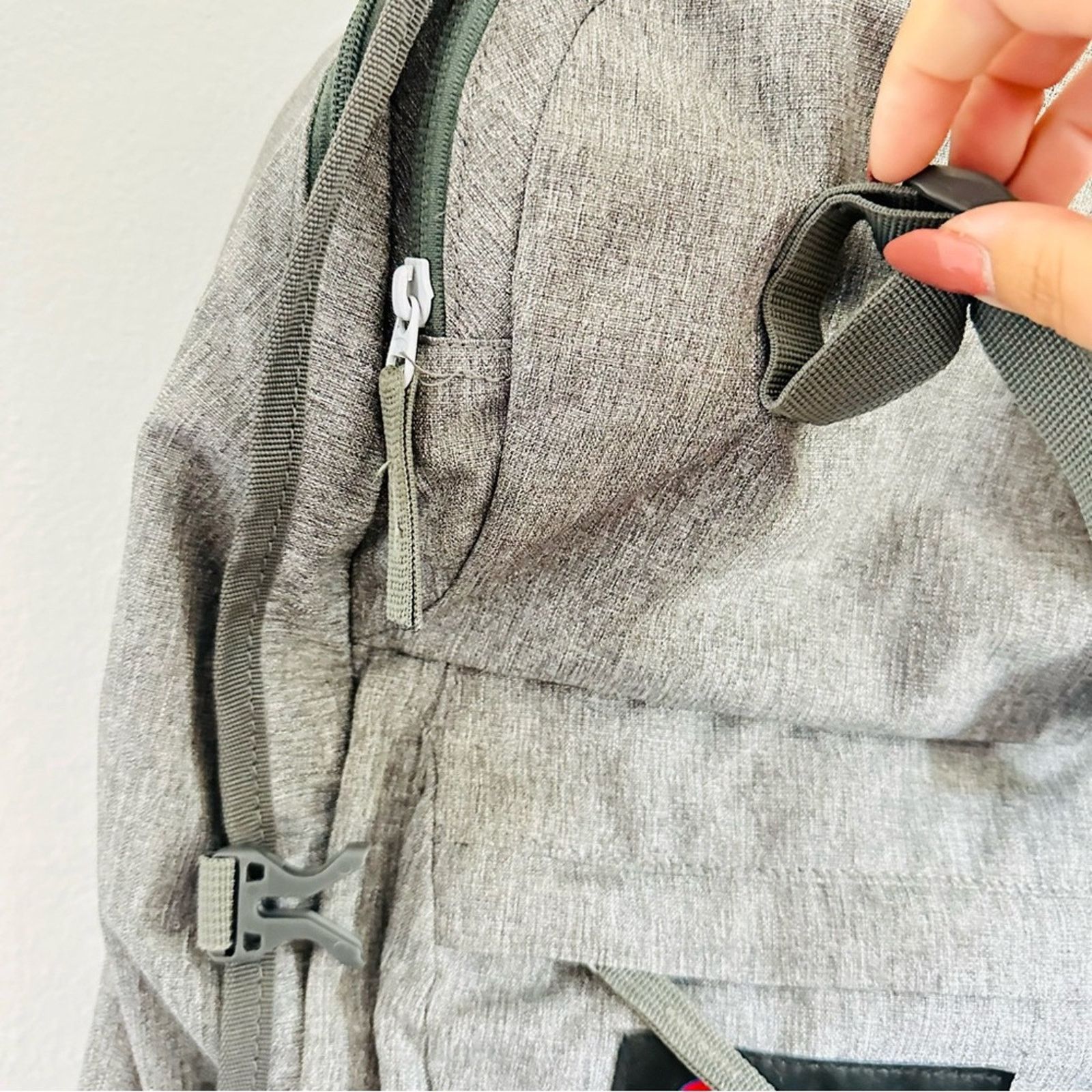 Eastern Mountain Sports MOUNTAINTOP Silver Grey Hiking Camping Outdoors Backpack Bag Size ONE SIZE - 13 Thumbnail