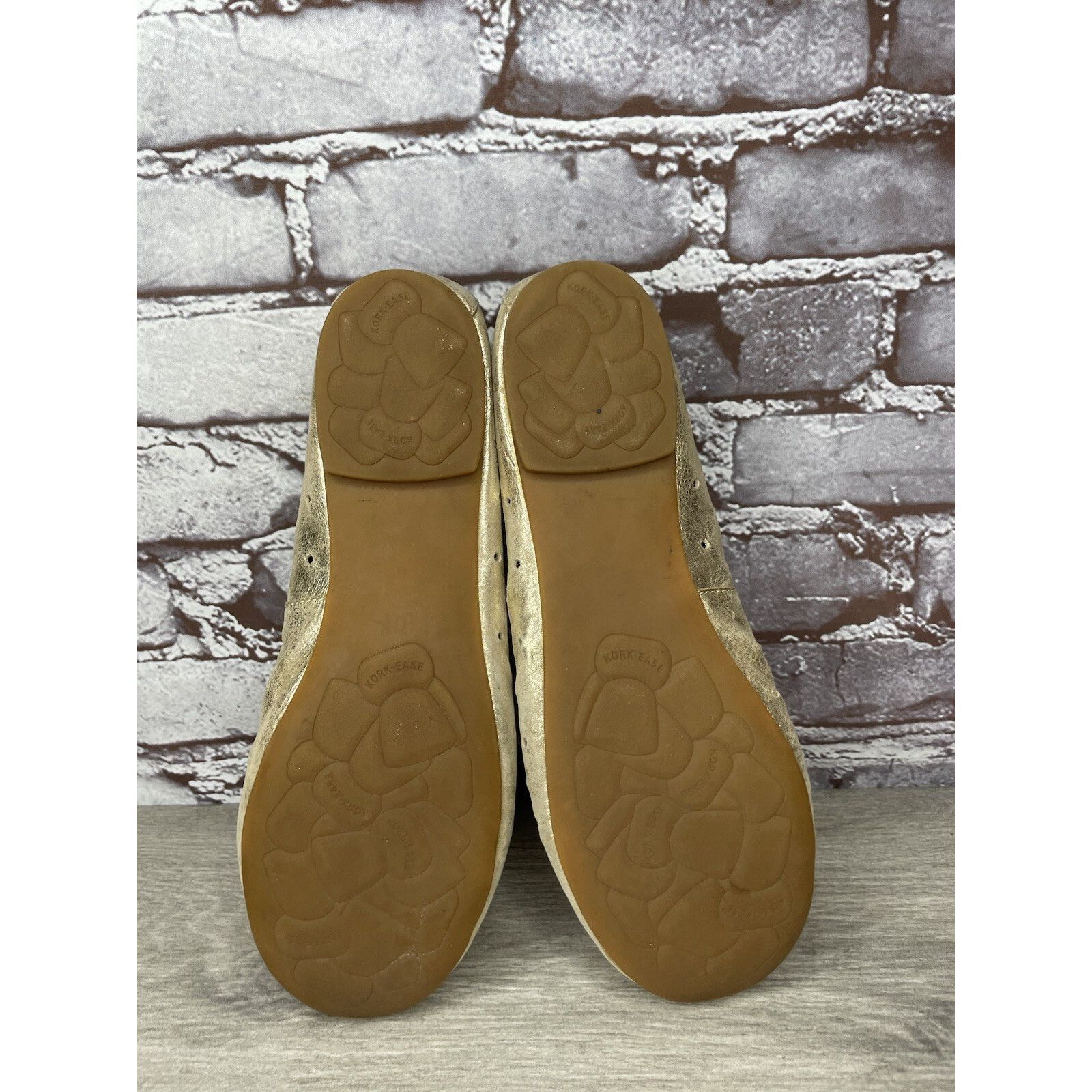 AFFXWRKS Kork Ease Metallic Gold Leather Perforated Ballet Flats Shoe Size US 11 / IT 41 - 21 Thumbnail