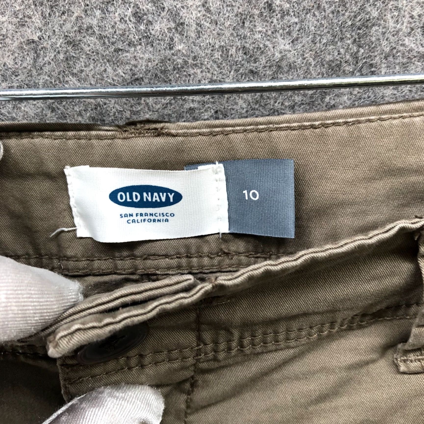 Old Navy Old Navy Shorts Women 10 Khaki Rolled Hem Button/Zip Closure Cotton Blend Pockets Size 32" / US 10 / IT 46 - 3 Thumbnail