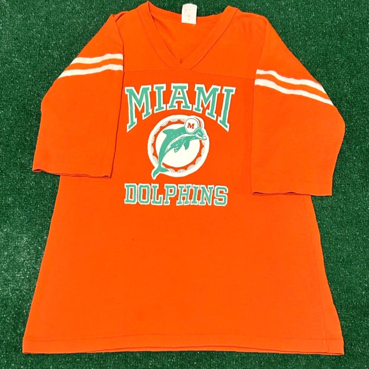 Logo 7 VINTAGE Miami Dolphins NFL Classic Logo 1980s VTG Shirt L Orange Men's Large 80s Sports Logo Size US L / EU 52-54 / 3 - 4 Thumbnail